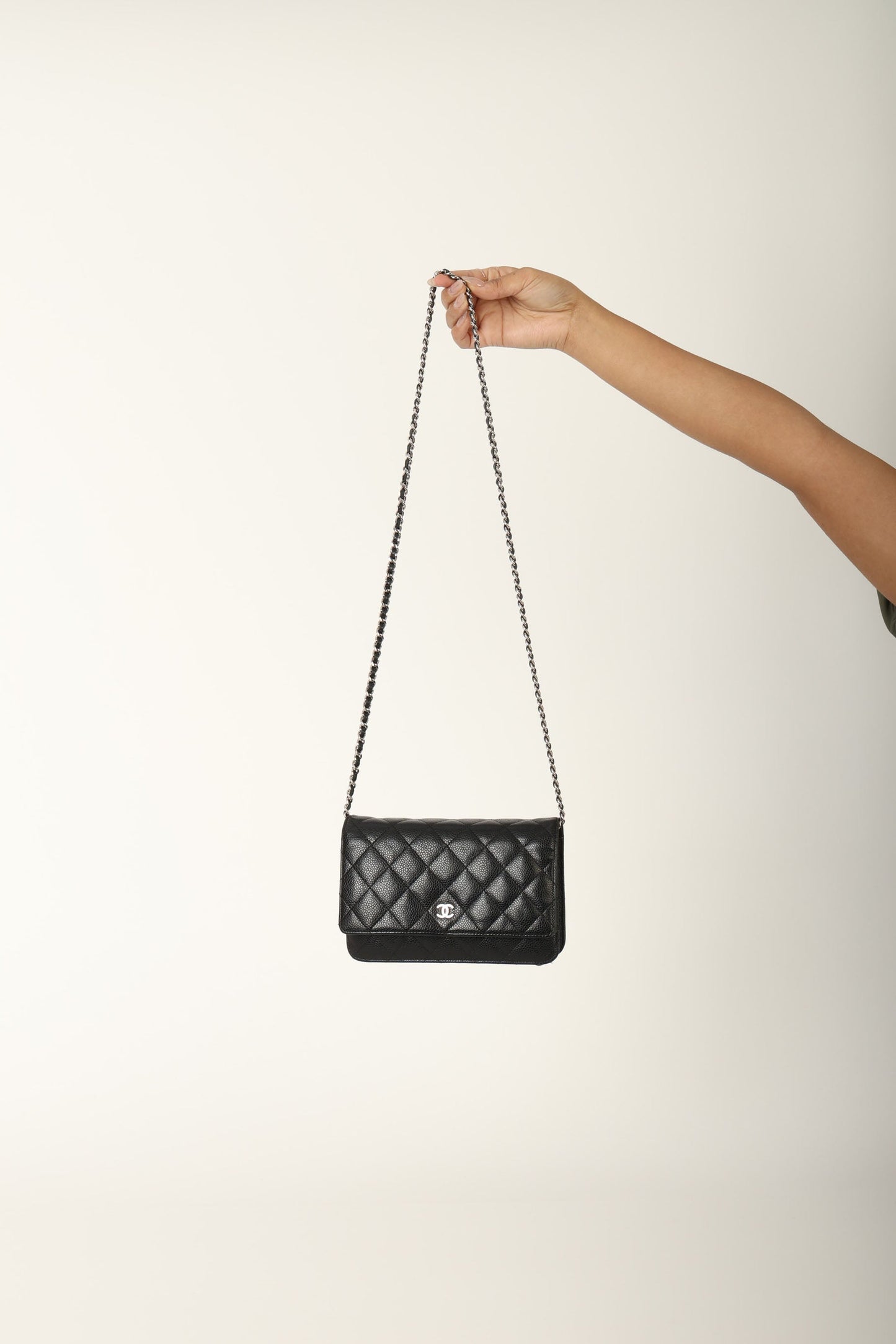 Chanel 2018 Caviar Wallet On Chain