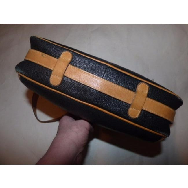 Gucci   Black Textured Leather Smooth Camel Leather Shoulder Bag