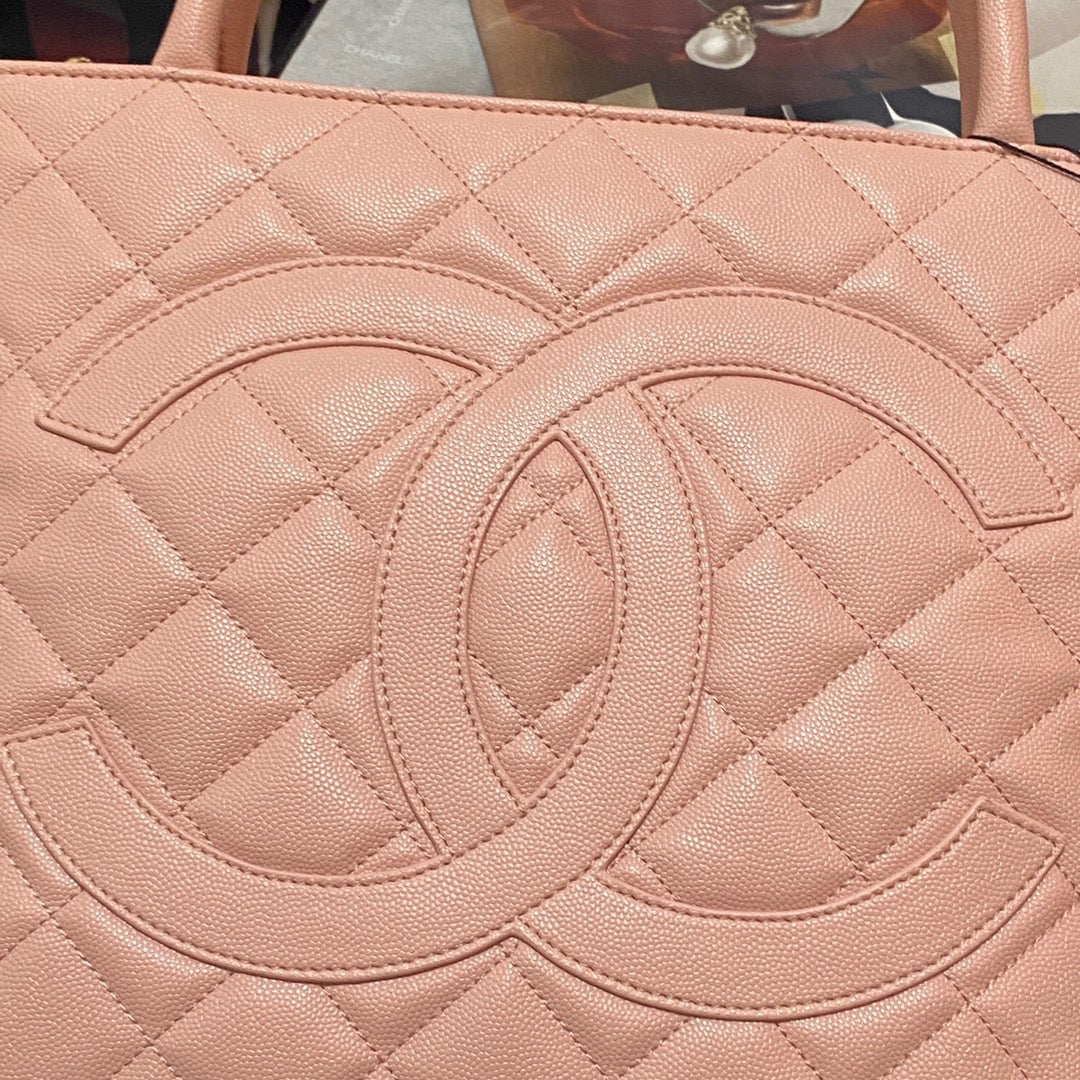 CHLMedallion Tote Gold Hardware Caviar PiNike For Women, Women’s Handbags, Shoulder Bags 15in/32cm 