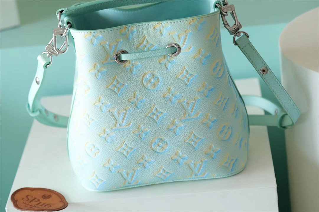 Top Quality NeoNoe BB Monogram Empreinte Mint For Women,  Shoulder And Crossbody Bags 7.9in/20cm Top Quality