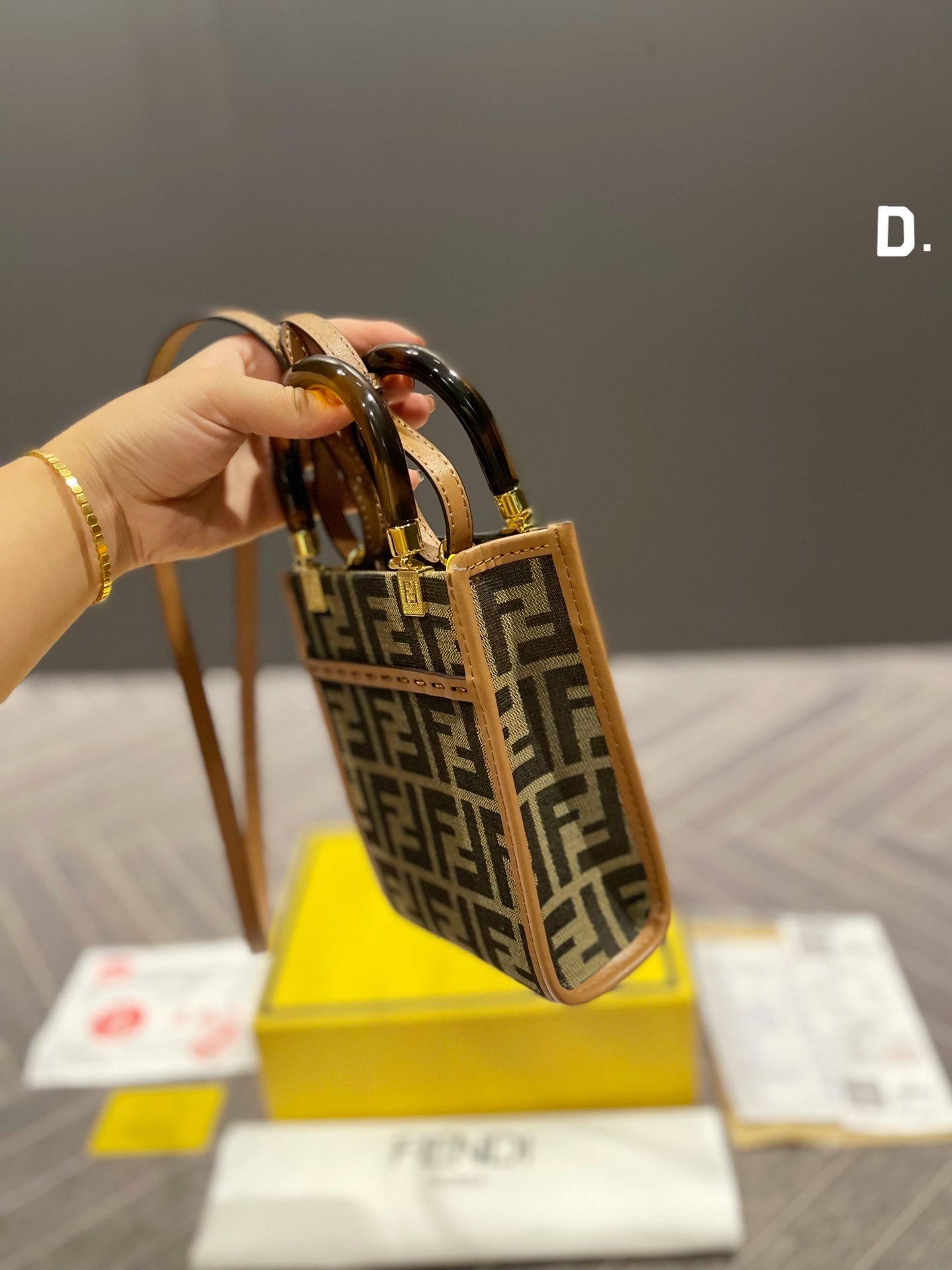 EN - New 1:1 rep Lux Bags FEI 272