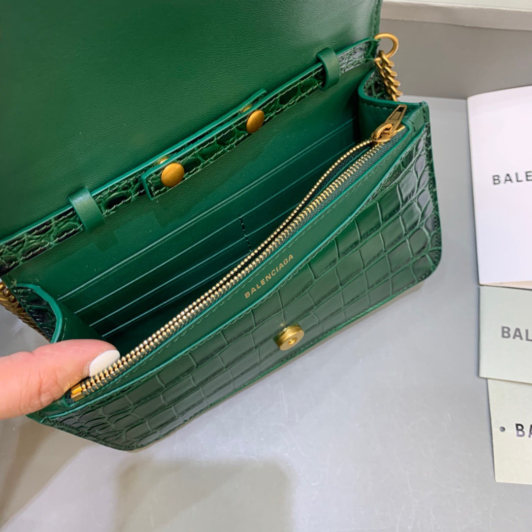 Top Quality Croc Embossed Patent B Bag With Chain In Green, For Women,  Bags 7.9in/20cm