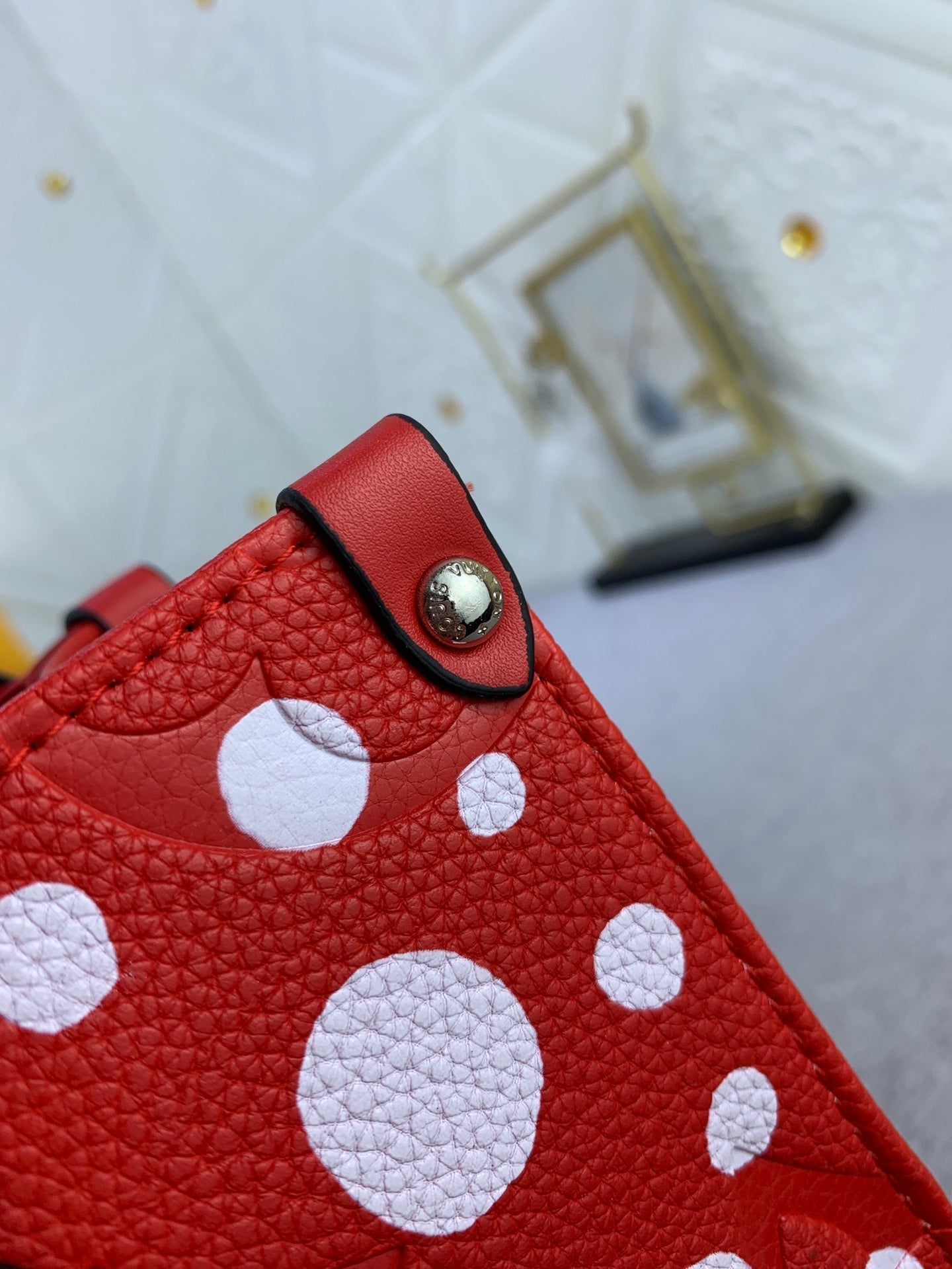 EN - New 1:1 rep Bag LUV 636