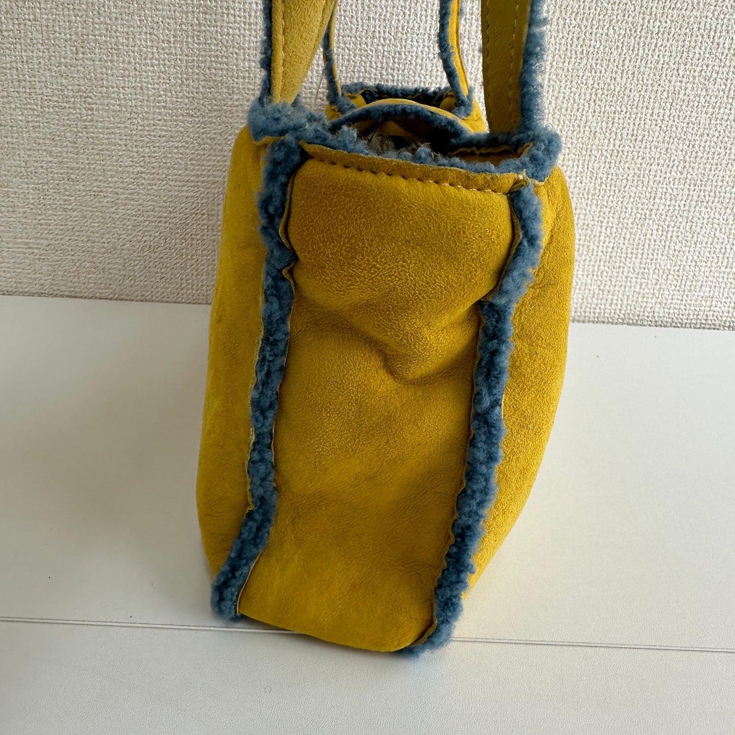 Chanel Shearling Shoulder Bag - Yellow Shoulder Bags, Handbags MR2504202594987