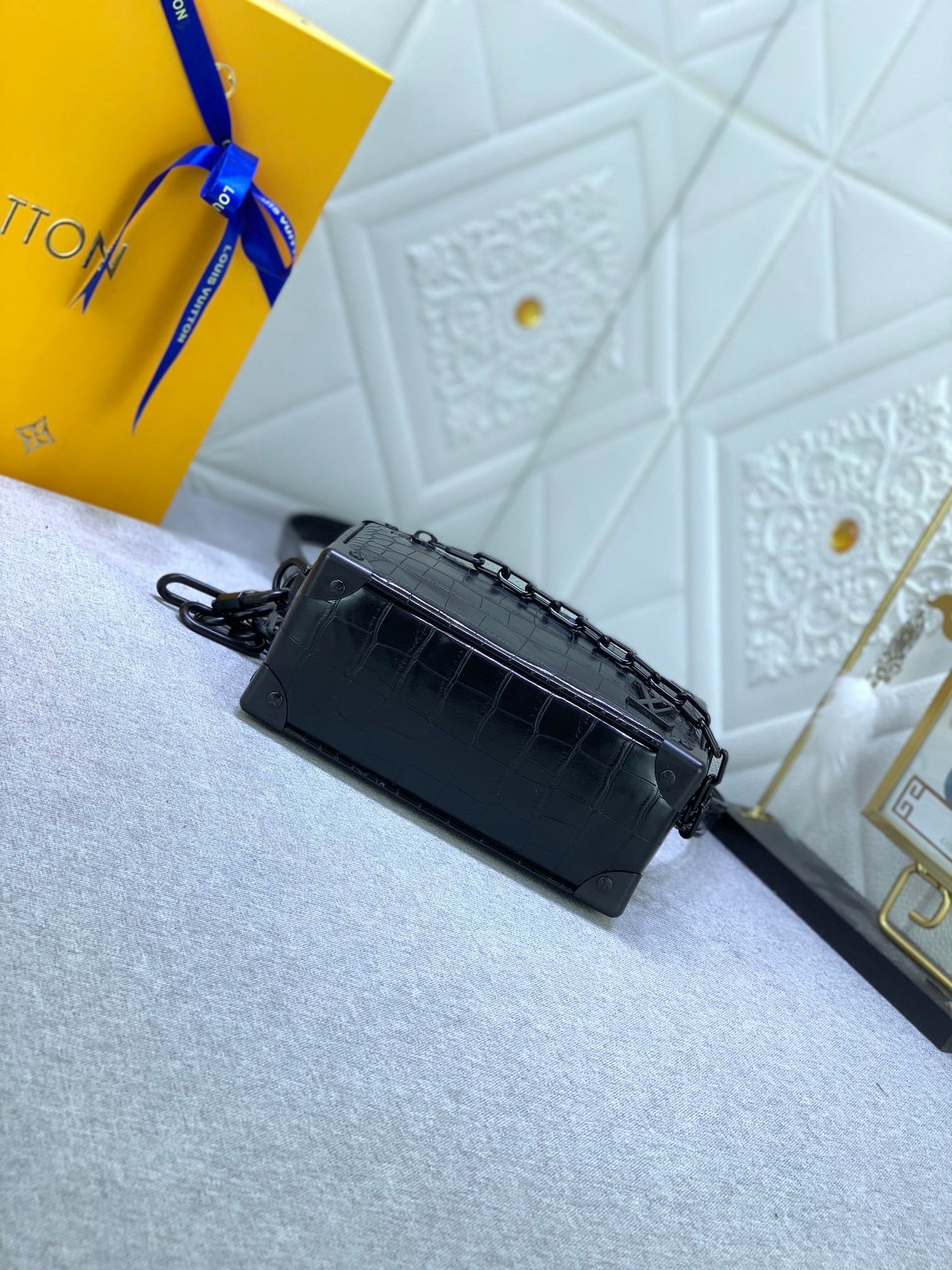 EN - New 1:1 rep  Bags LUV 660