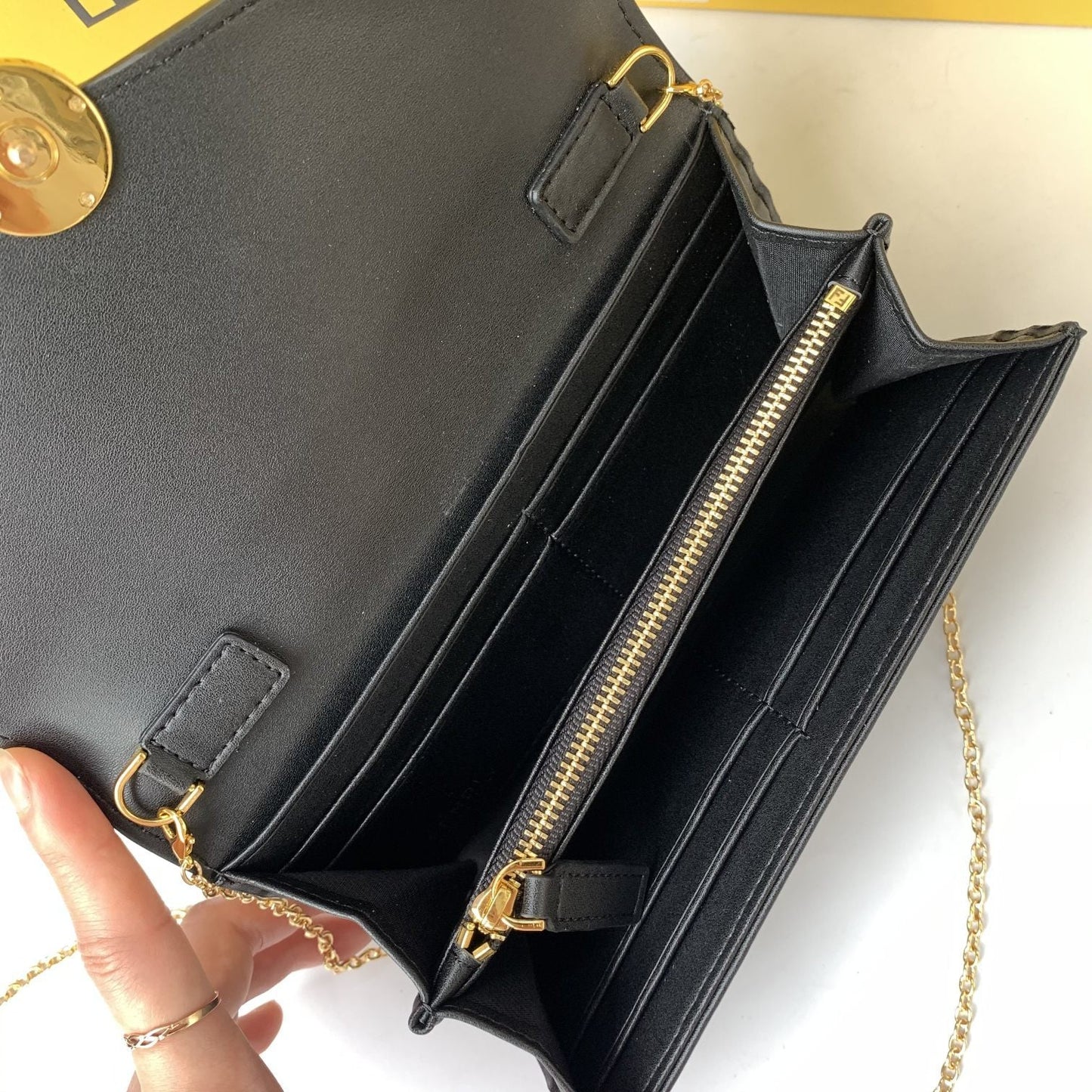 EN - New 1:1 rep  Bags FEI 169