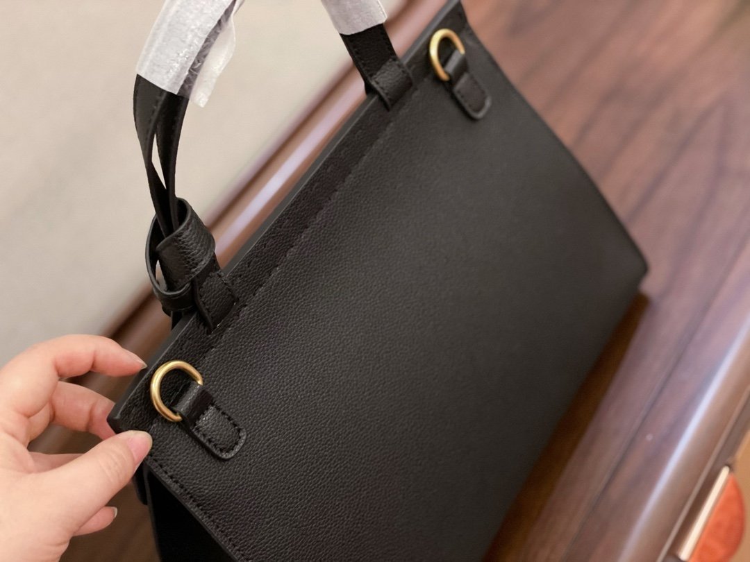 EN - New 1:1 rep  Bags GCI 216