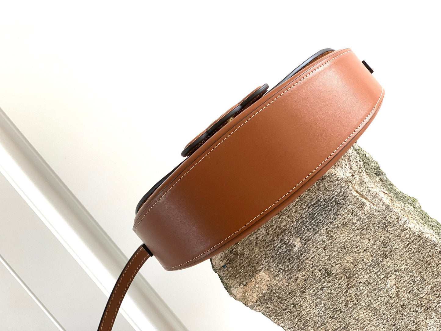 Top Quality BesaTop Quality Cuir Triomphe Bag Brown For Women 9in/23cm 111233DU3.04LU