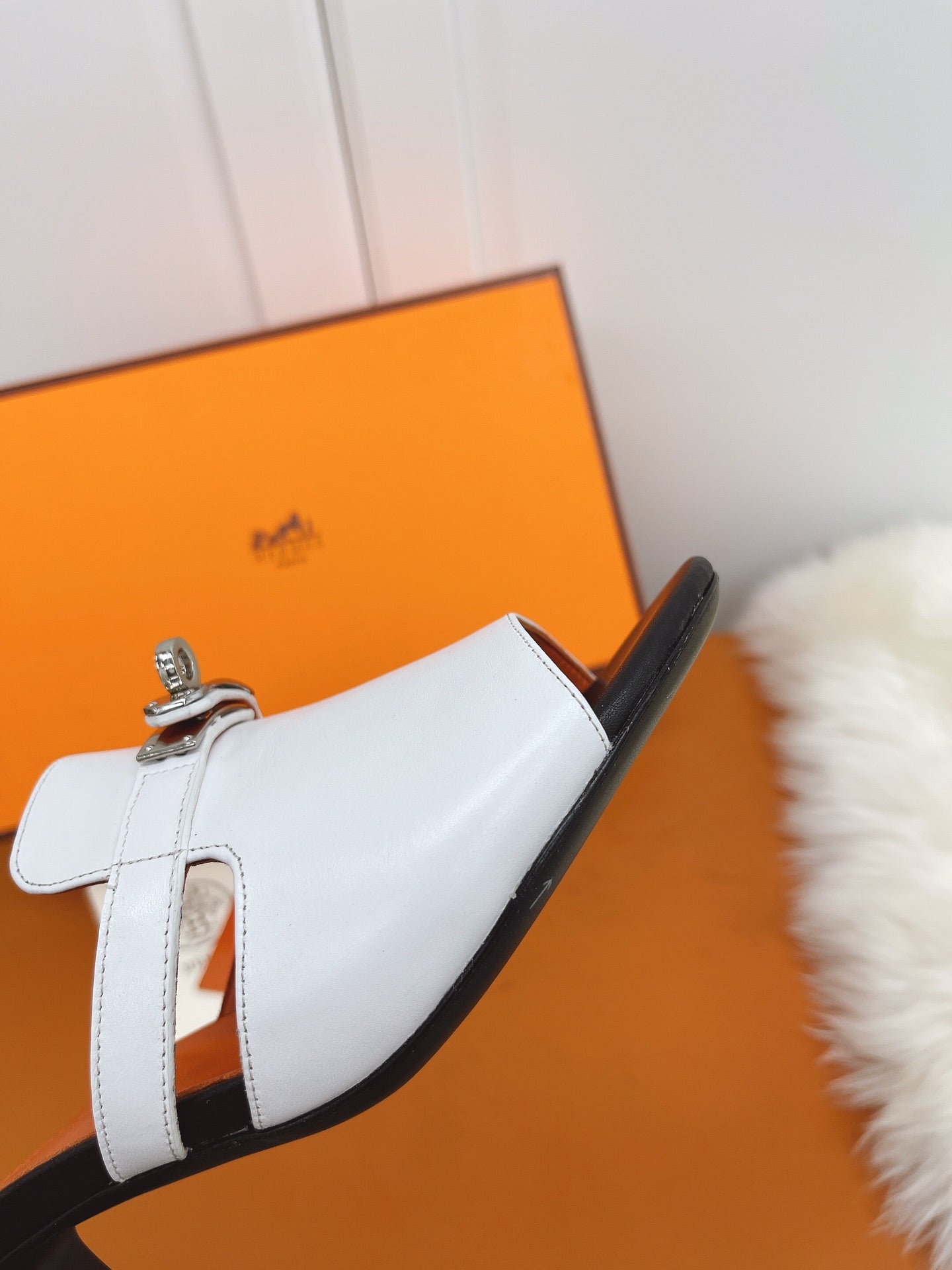 New 1:1 rep HM HIGH HEELS 023