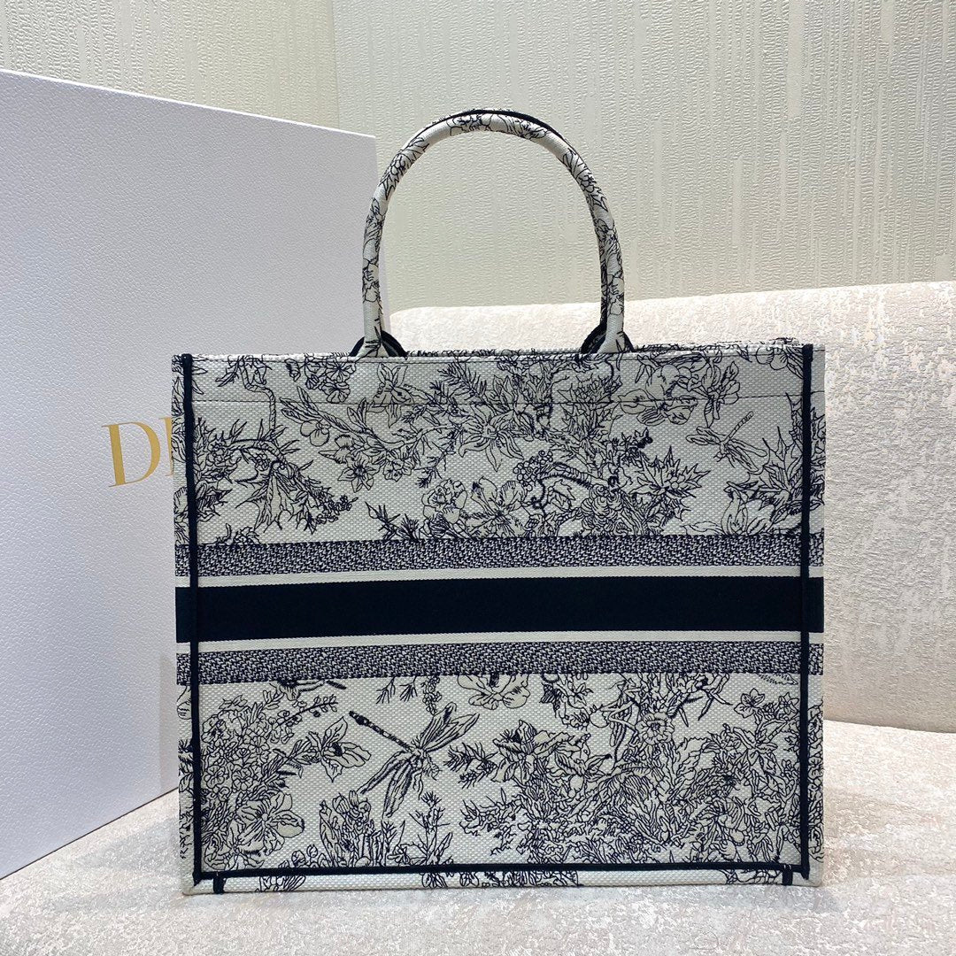 Top Quality MeTop Qualityum Book Tote Blue Toile de Jouy Flowers Embroidery, Blue, For Women Womens Handbags, Shoulder Bags, 42cm CD M1286ZTQW_M808