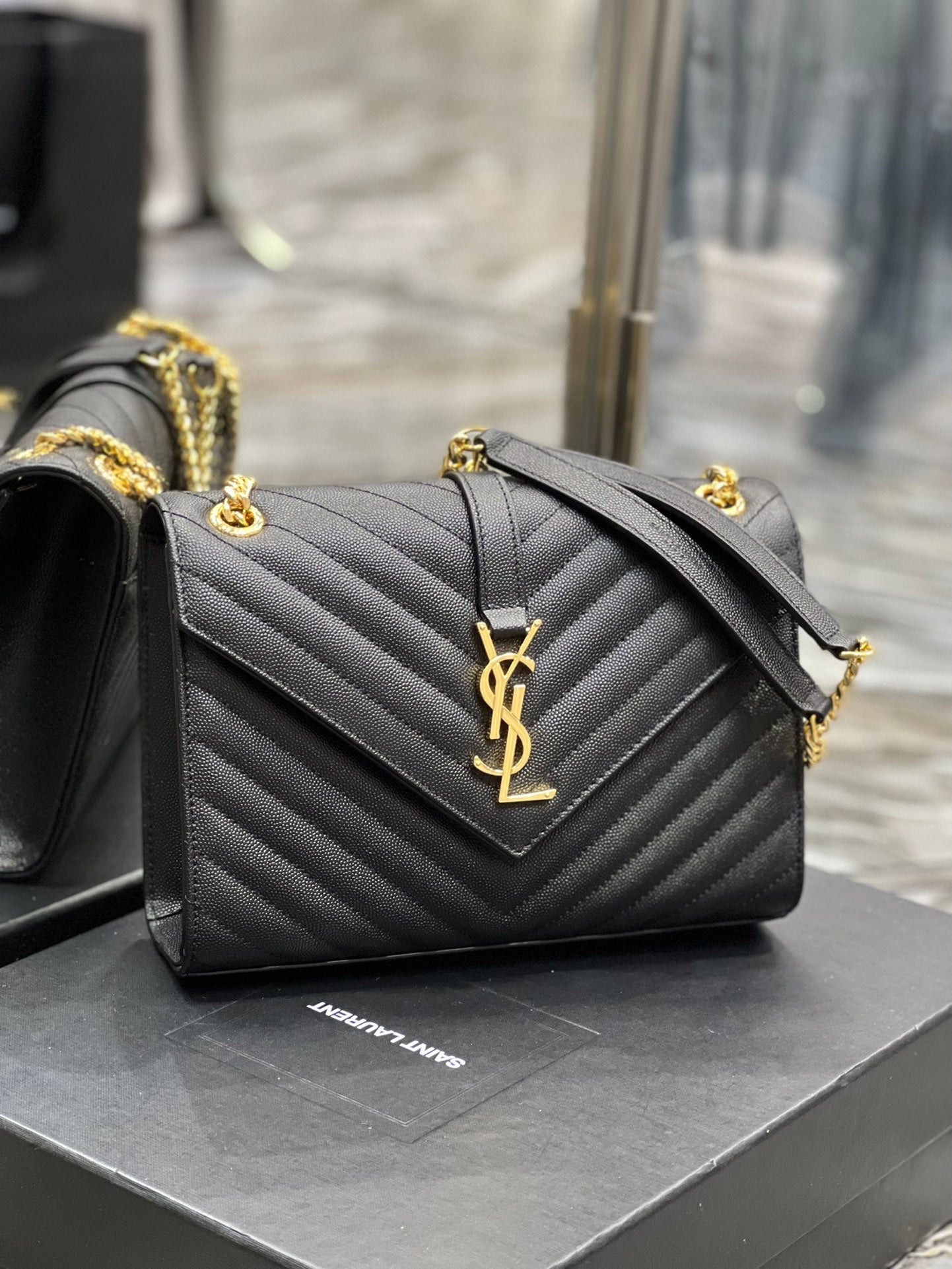 Top Quality College MeTop Qualityum Chain Bag Black Gold Toned Hardware For Women 9.4in/24cm YSL 600279BRM071000