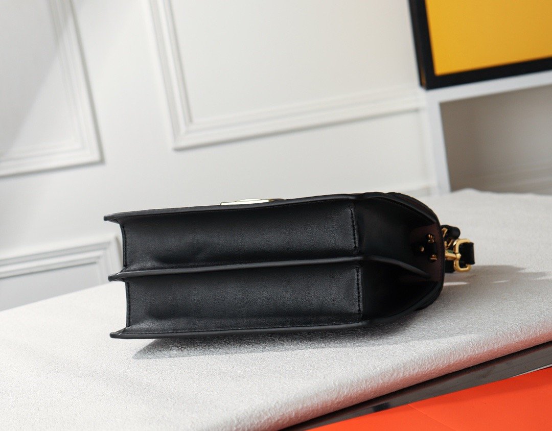 EN - New 1:1 rep  Bags FEI 072