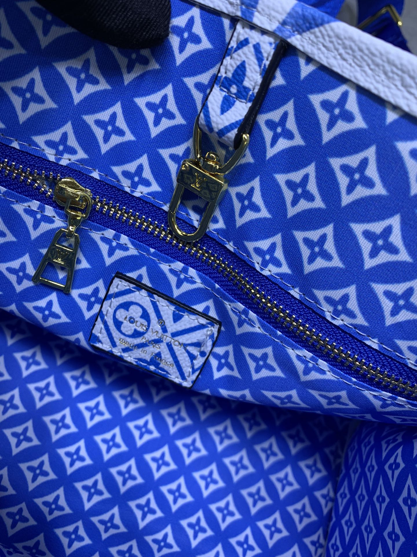 EN - Luxury Bags LUV 820