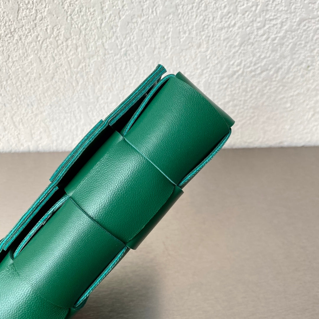 Top Quality Belt Cassette Dark Green, For Women, Women’s Bags 6.9in/17.5cm