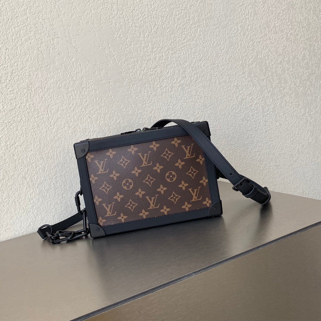 Top Quality Soft Trunk Monogram Canvas For Men, Bags, Shoulder And Crossbody Bags 9.8in/25cm Top Quality M45619