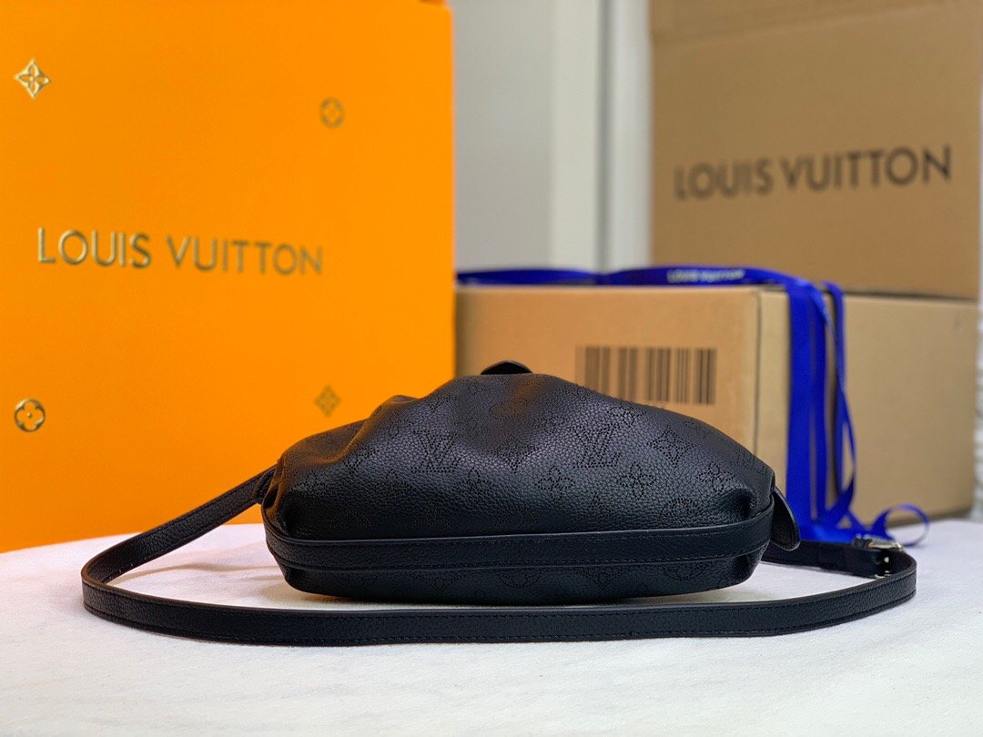 EN - New 1:1 rep  Bags LUV 122