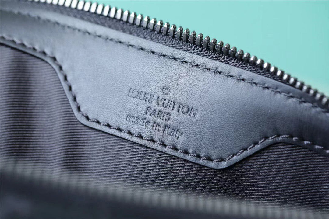 Top Quality Sac Plat Cross Monogram Eclipse Reverse Canvas For Men, Bags, Shoulder And Crossbody Bags 11.2in/28.5cm Top Quality M59664