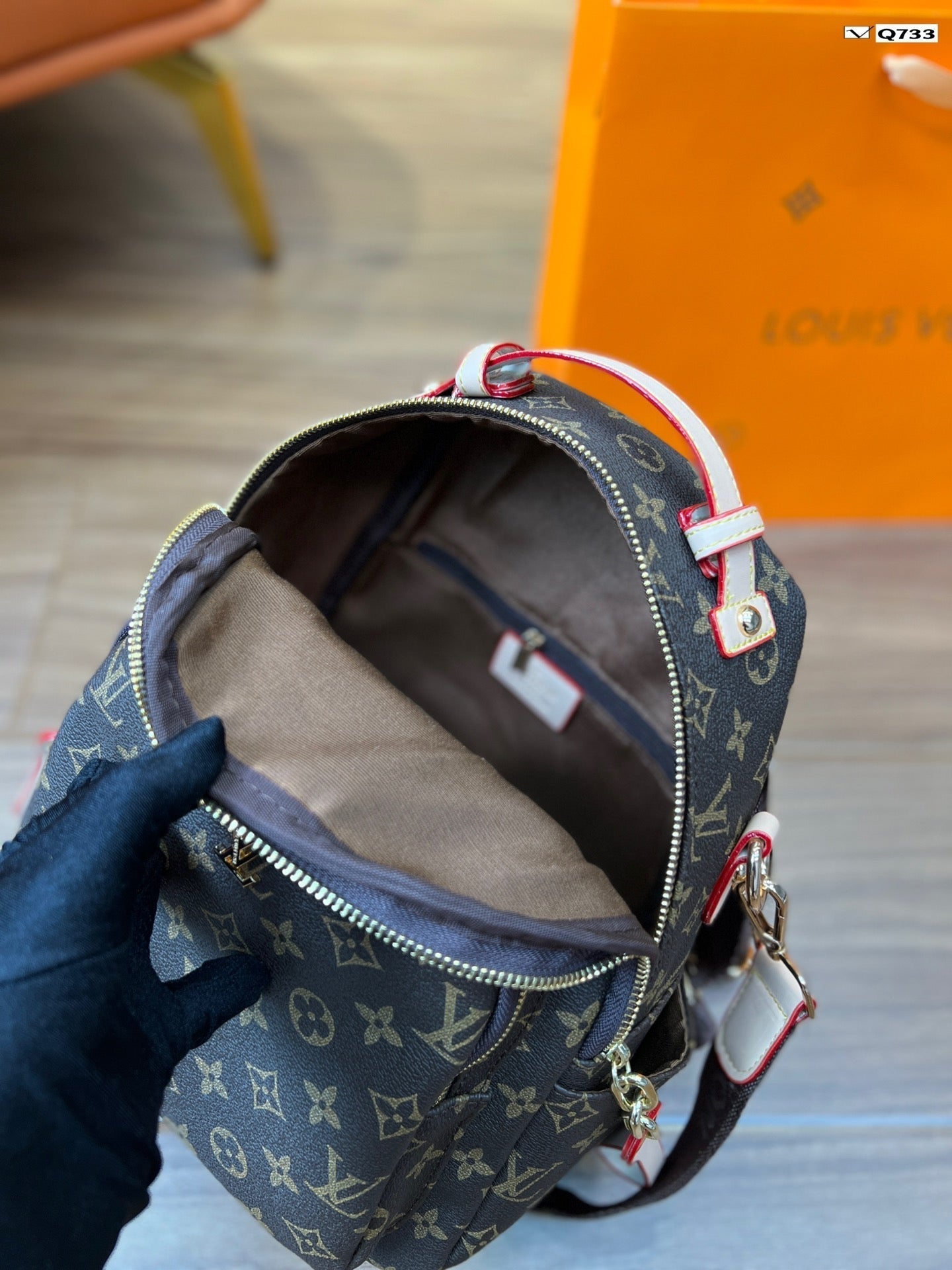 EN - New 1:1 rep Lux Bags LUV 543