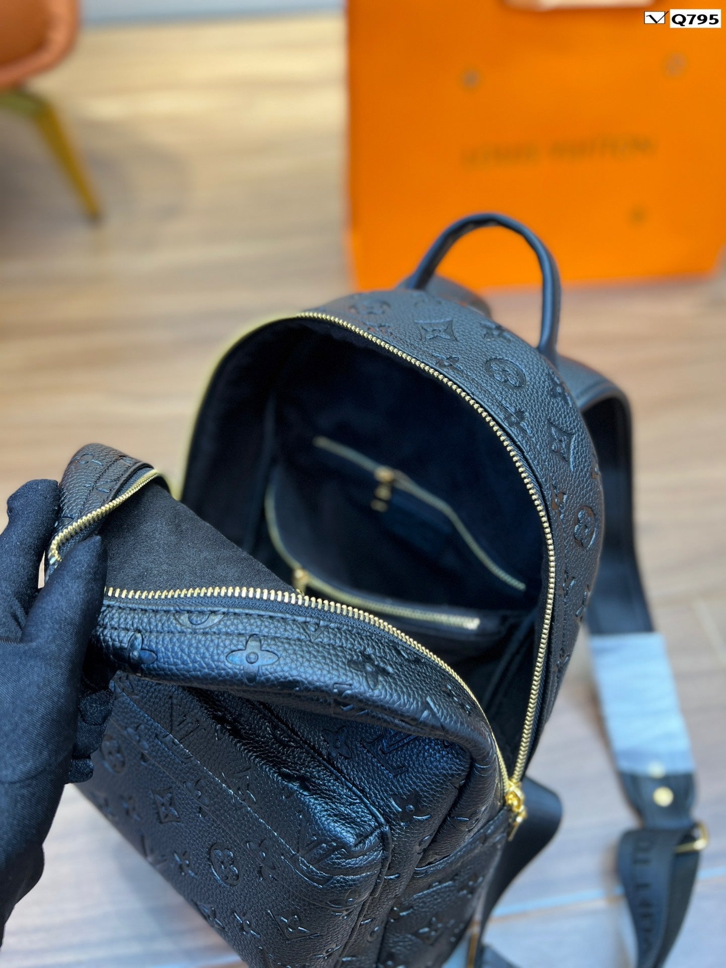 EN - New 1:1 rep Lux Bags LUV 535