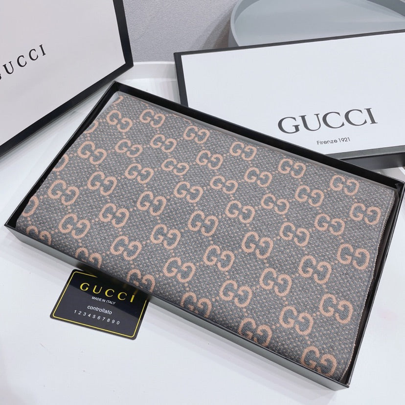 EN - Luxury GCI Scarf 040