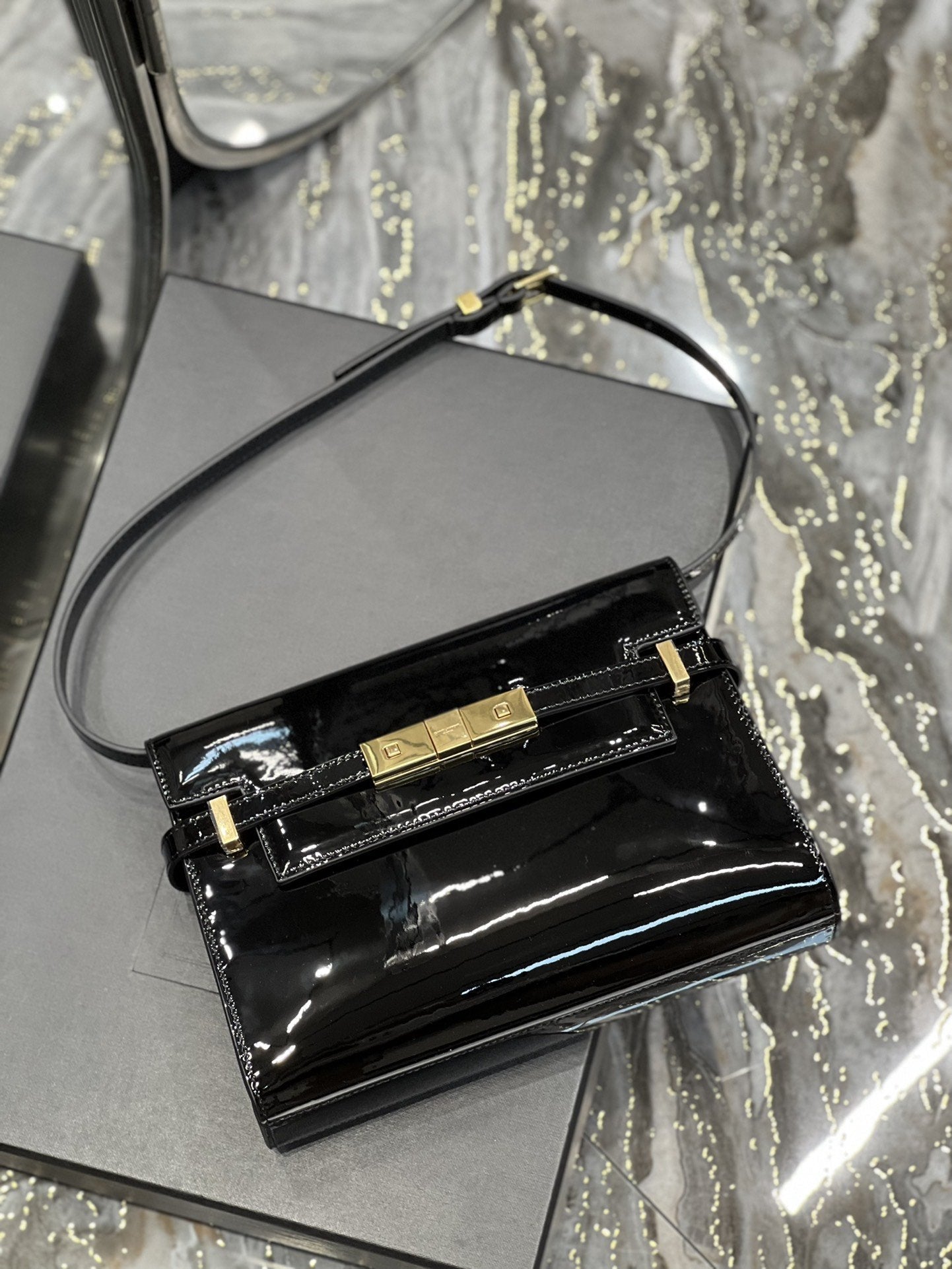 YSSL Manhattan Small Shoulder Bag Black For Women 9in/24cm YSL 675626B870J1000