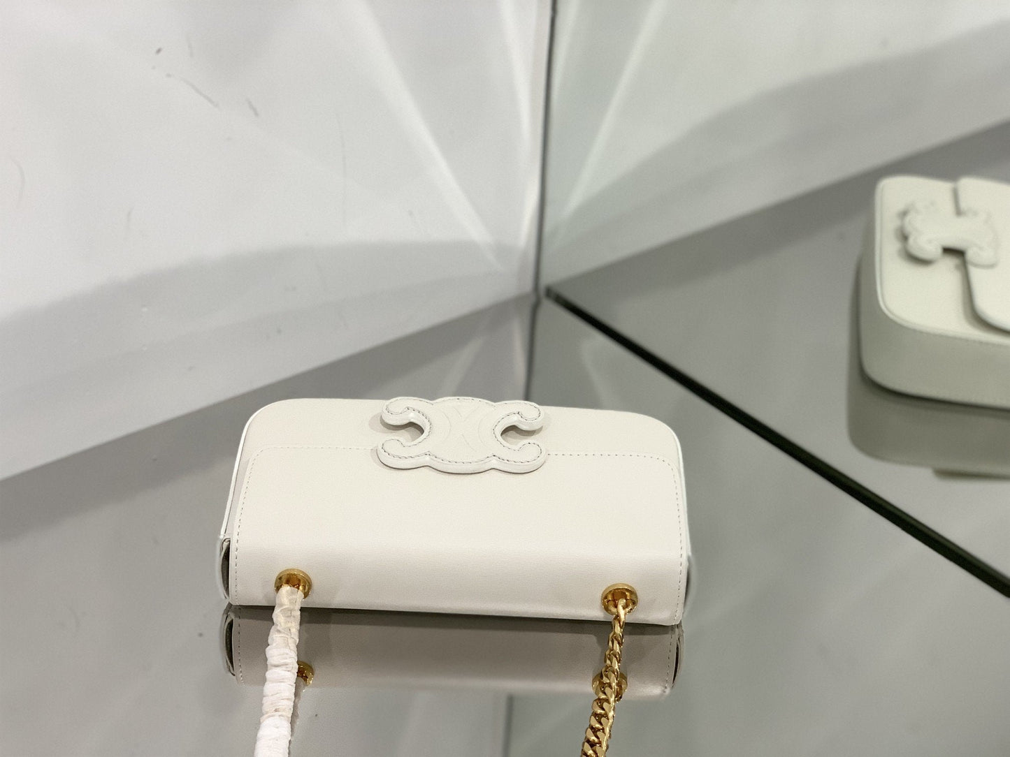 Top Quality Chain Shoulder Bag Cuir Triomphe White For Women 7.9in/20cm