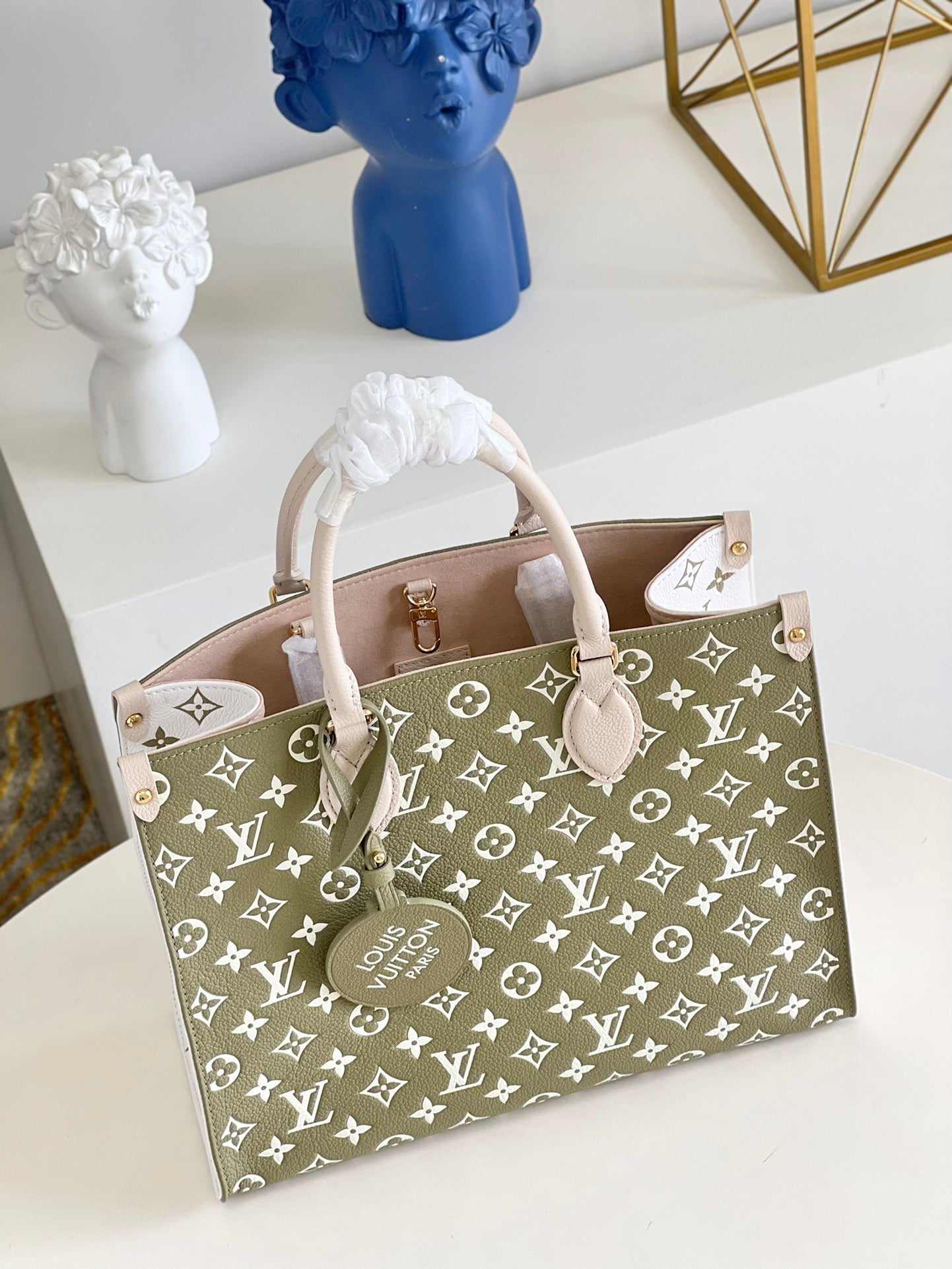 Top Quality Onthego MM Monogram Empreinte Khaki Green For Women,  Tote Bags 35cm Top Quality M46060
