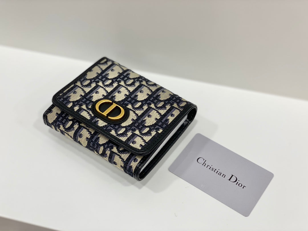 EN - New 1:1 rep  Wallet DIR 004