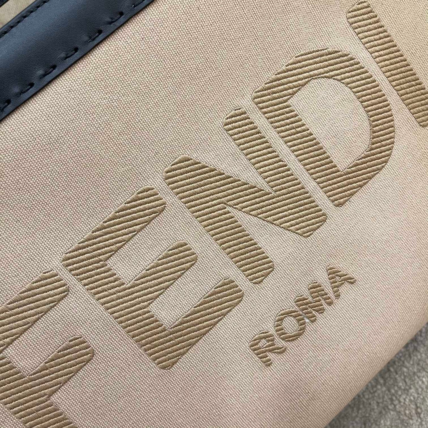 Top QualityTop Quality Canvas Tote Bag Cream/Black For Women, Women’s Handbags 18.1in/46cm FF 7VA480