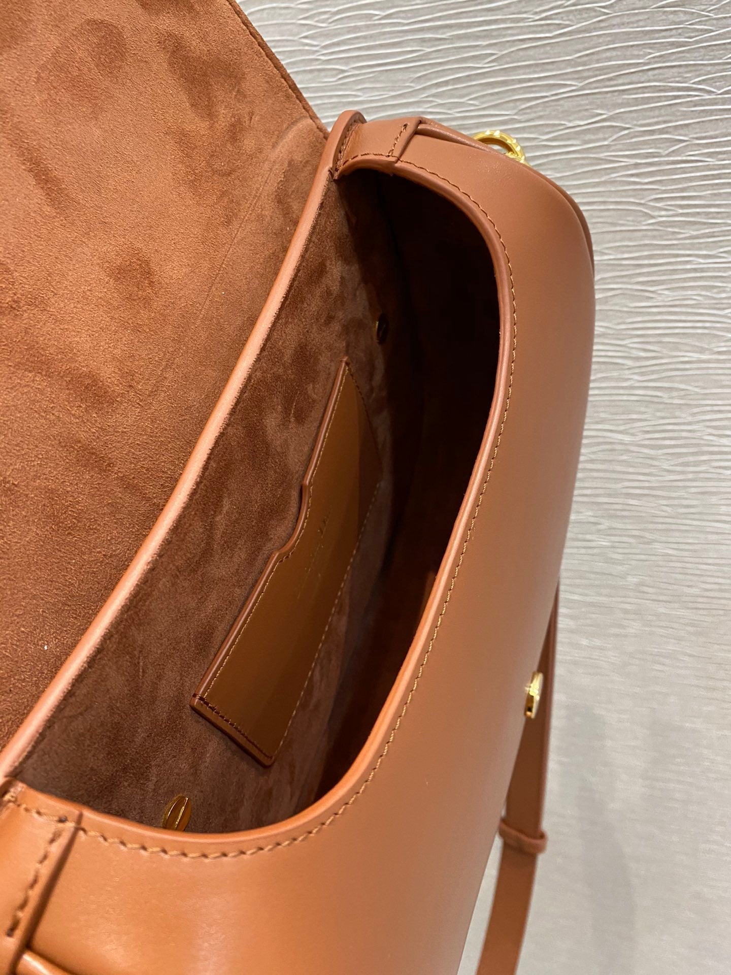 Top Quality Brown MeTop Qualityum Bobby Bag For Women 22cm/9in