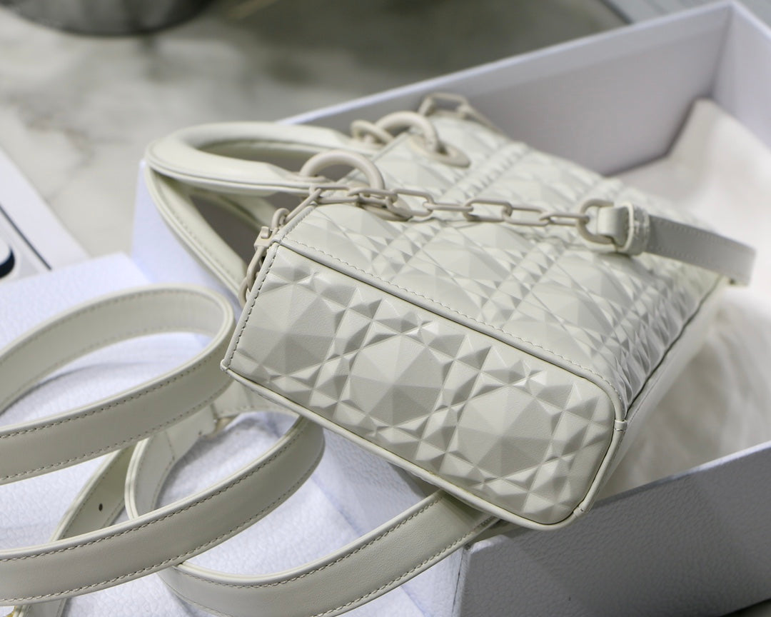 Top Quality Lady D-Joy Bag White Macrocannage Technical Fabric, White Handbags, 26cm CD M0540OTID_M933