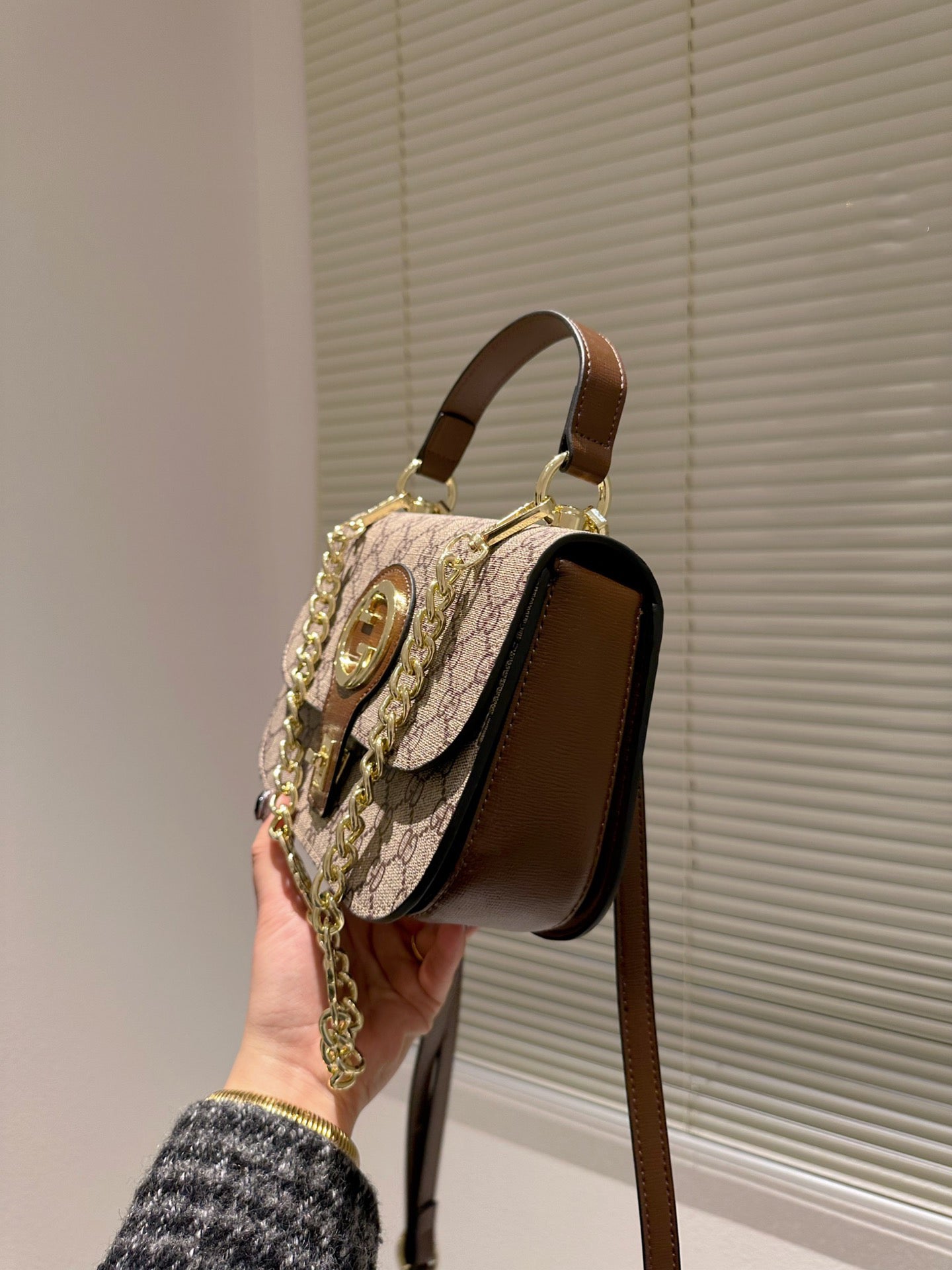EN - New 1:1 rep  Bags GCI 526