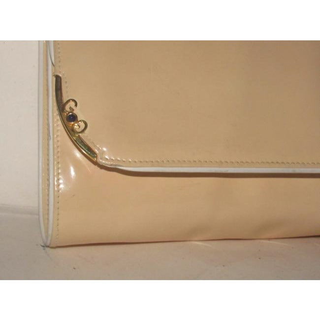 Gucci Clutch Sylvie   Two Way Purse Gold Gg And Accent Buttery Soft Glossy Tan And White Leather