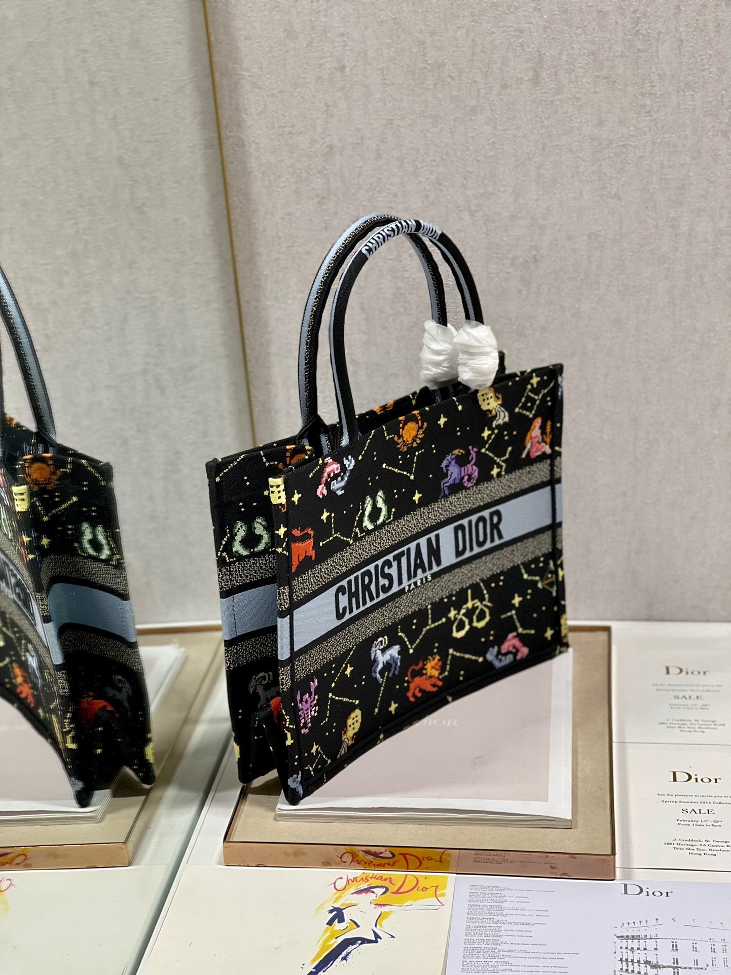 Top Quality MeTop Qualityum Book Tote Black Multicolor, For Women, Womens Handbags 14in/36cm CD M1296ZRTY_M911