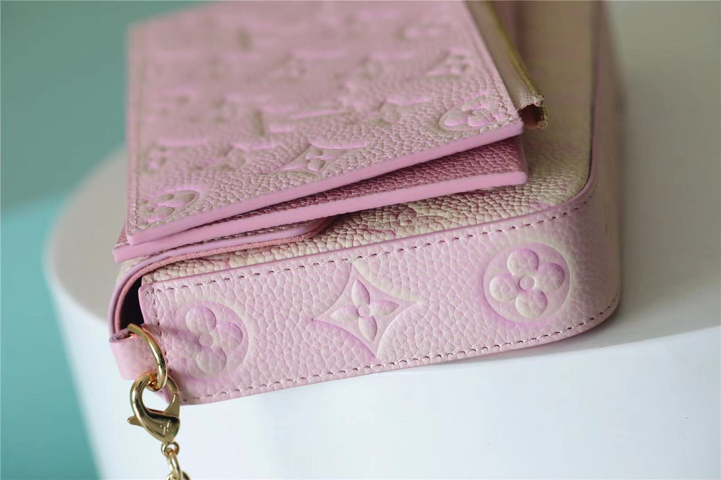 Top Quality Pochette Felicie Monogram Empreinte Rose Poudre Pink For Women,  Shoulder And Crossbody Bags 21cm/8.3in Top Quality M67856