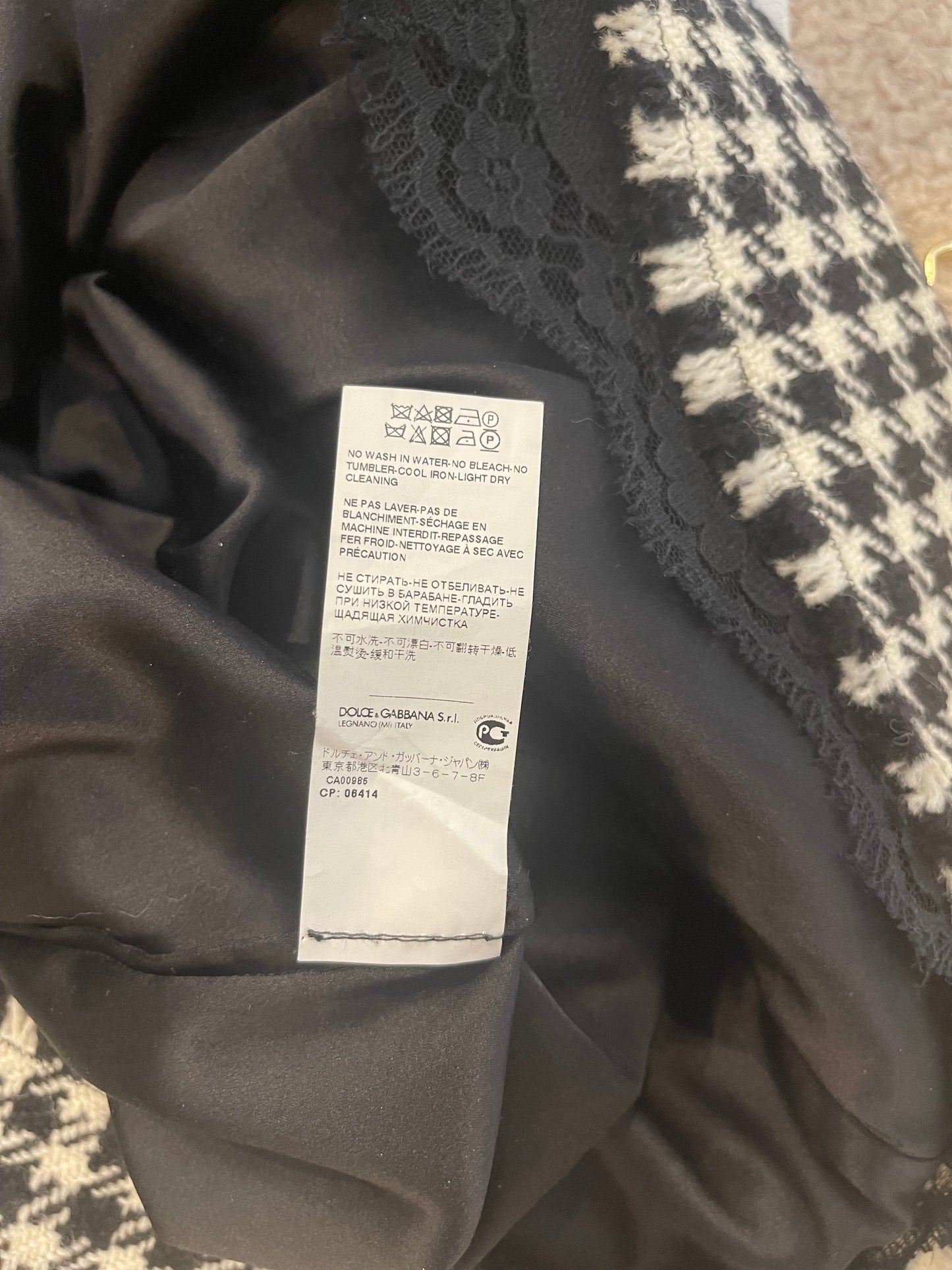 Dolce & Gabbana Black & White Wool Houndstooth Mini Skirt with Zebra AppliquŽ Size IT 38 (UK 6)