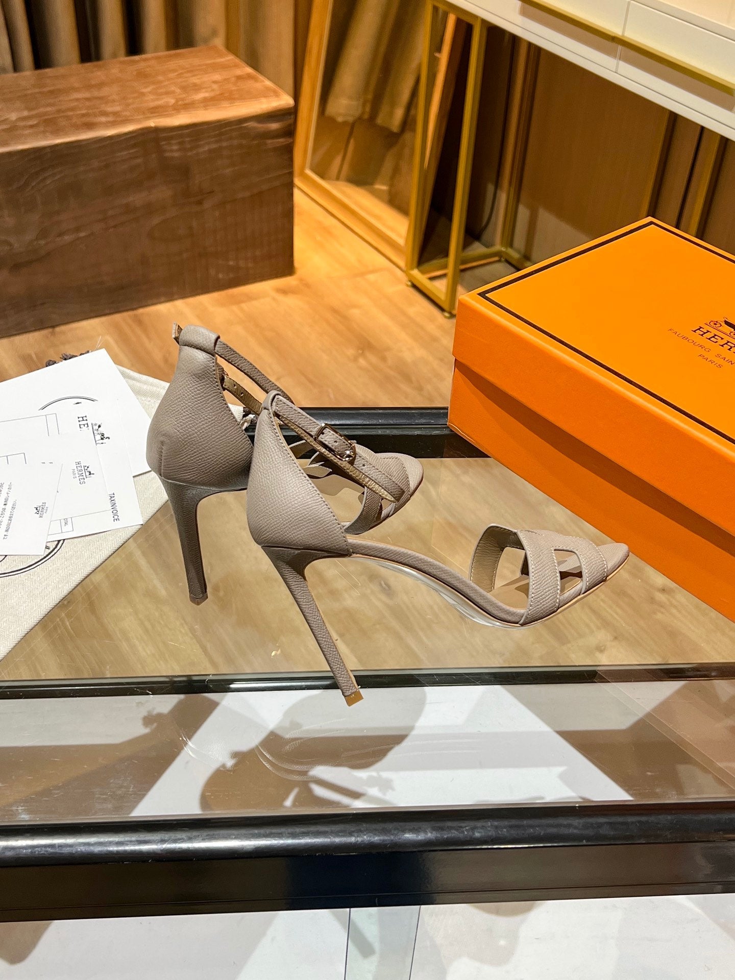 New 1:1 rep HM HIGH HEELS 029
