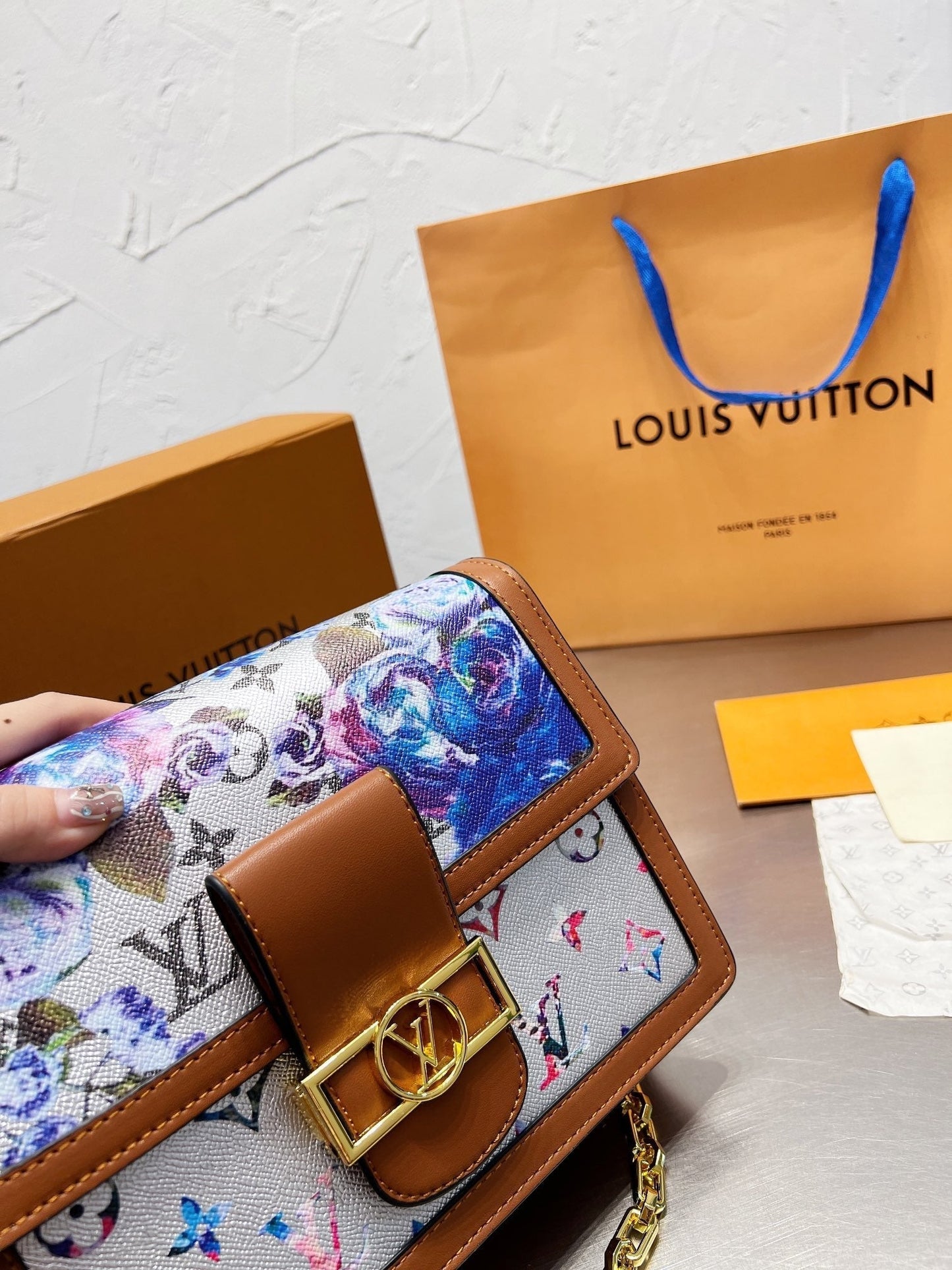 EN - New 1:1 rep Lux Bags LUV 545