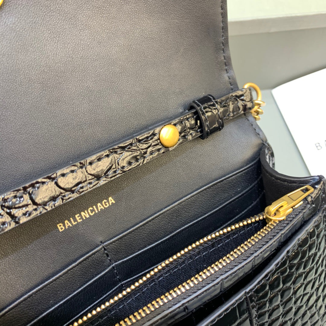 Top Quality Hourglass Wallet On Chain in Black, For Women,  Bags 7.6in/19cm  6560501LRGM1000