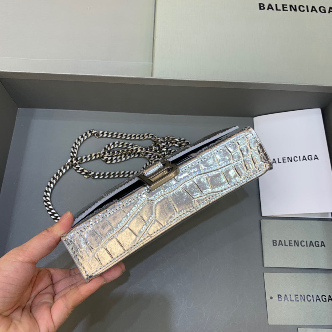 Top Quality Hourglass Wallet On Chain in Sliver, For Women,  Bags 7.6in/19cm 6560501S4CY8110
