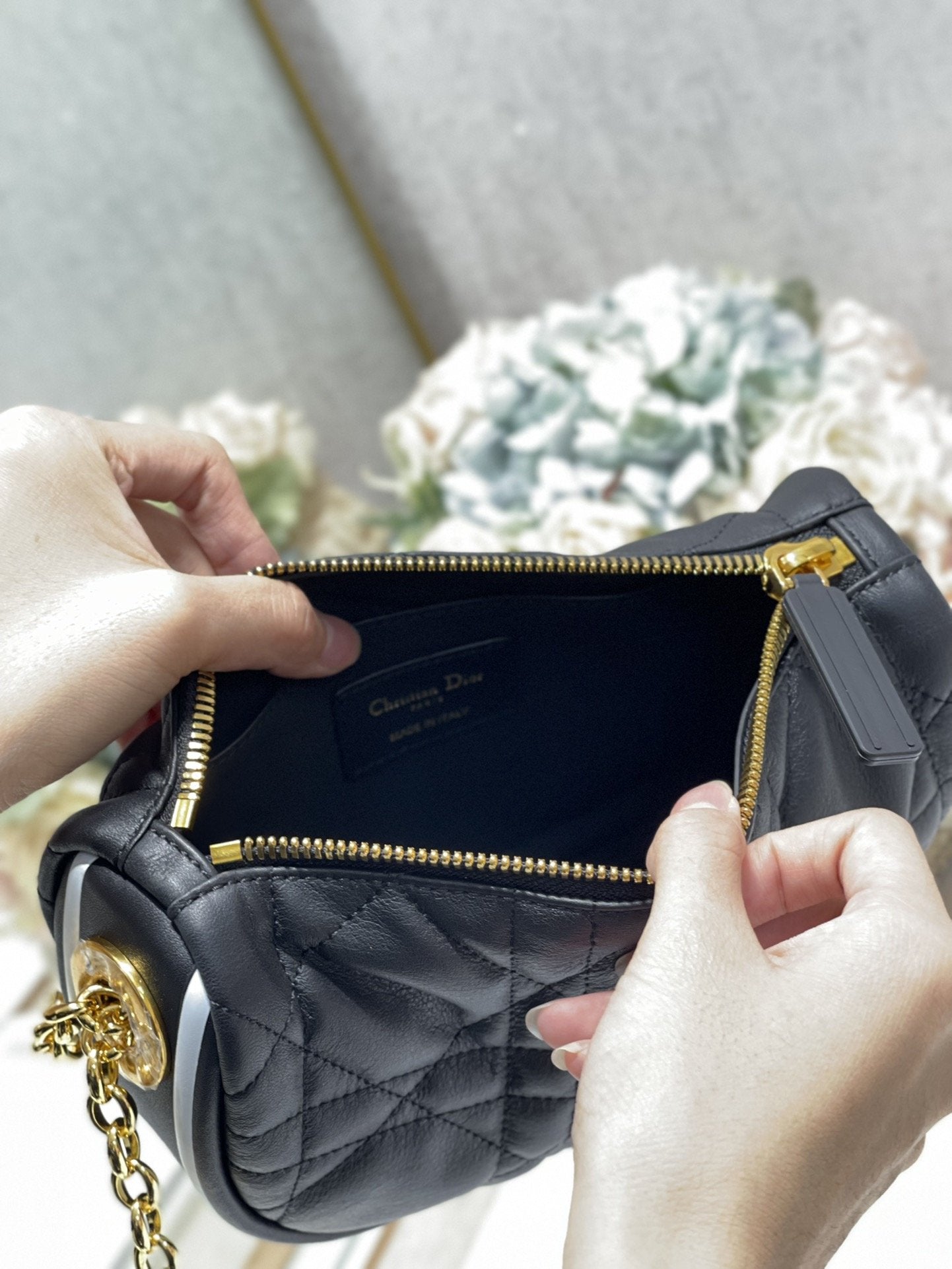 Top Quality Small Vibe Hobo Bag Black Cannage, Black Handbags, Crossbody Bags, 20cm CD M7200ONOA_M911