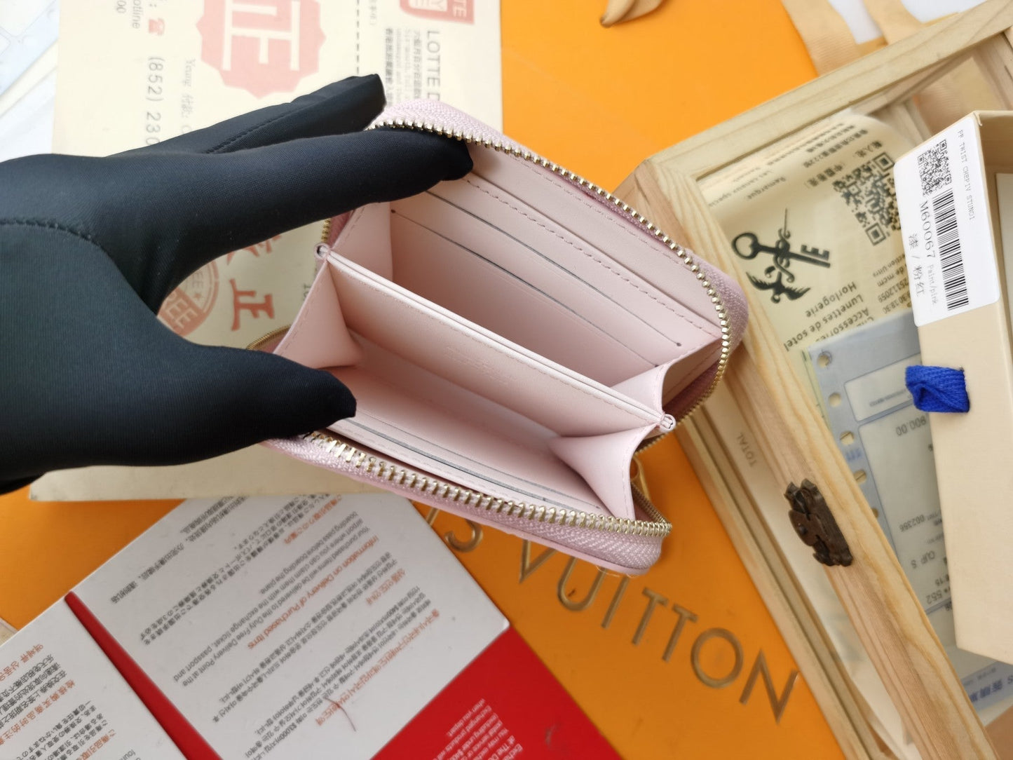 EN - New 1:1 rep  Wallet LUV 121