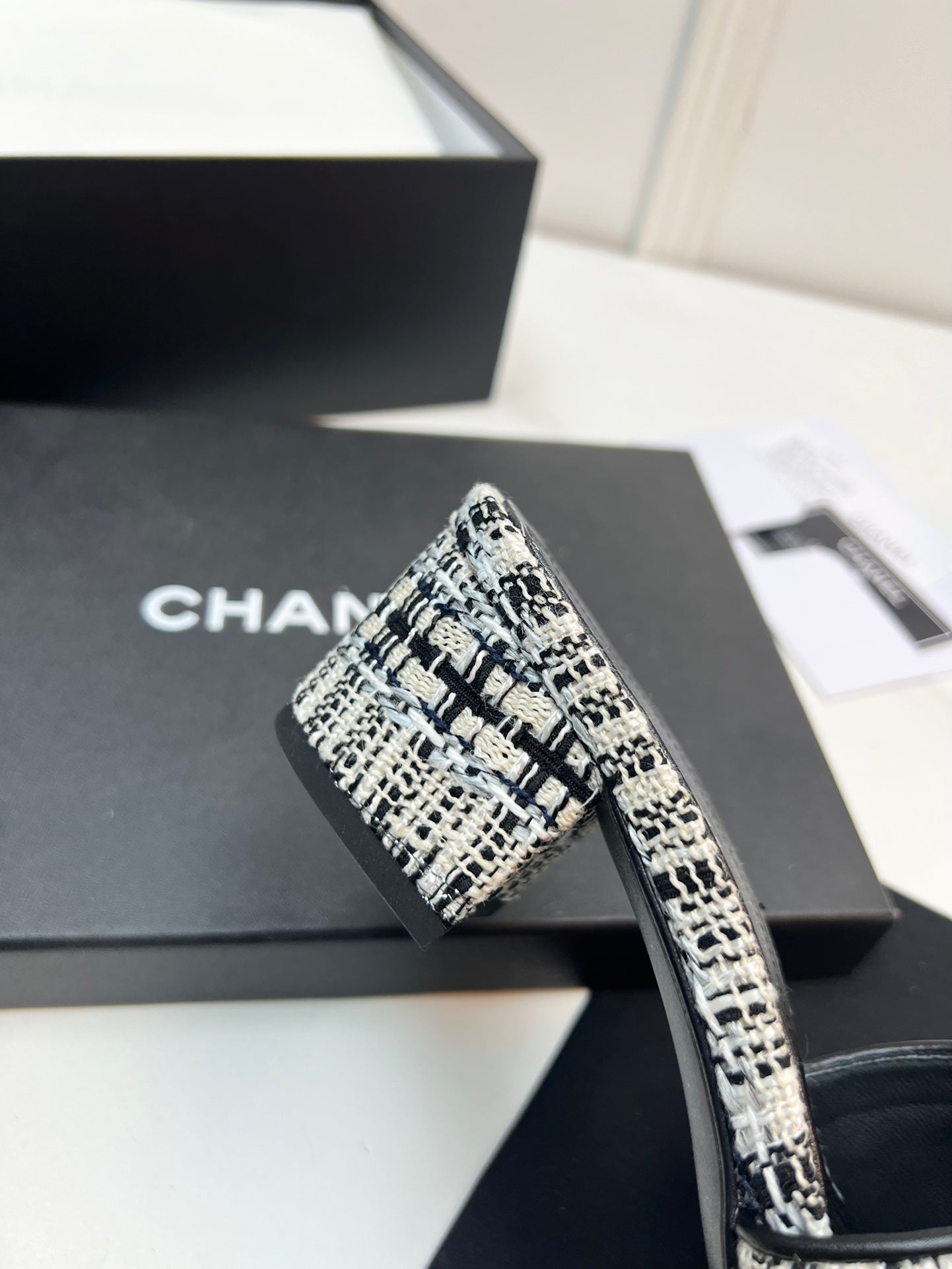 New 1:1 rep CHL High Heel Shoes 060