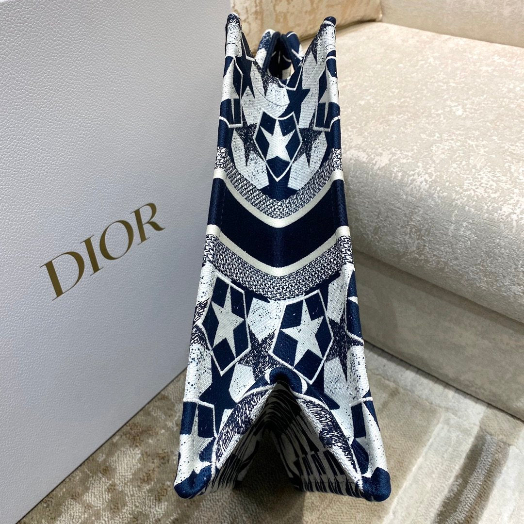 Top Quality Large Book Tote Blue and White Étoile Embroidery, Blue/White, For Women Womens Handbags, 41cm CD M1286ZTQX_M928