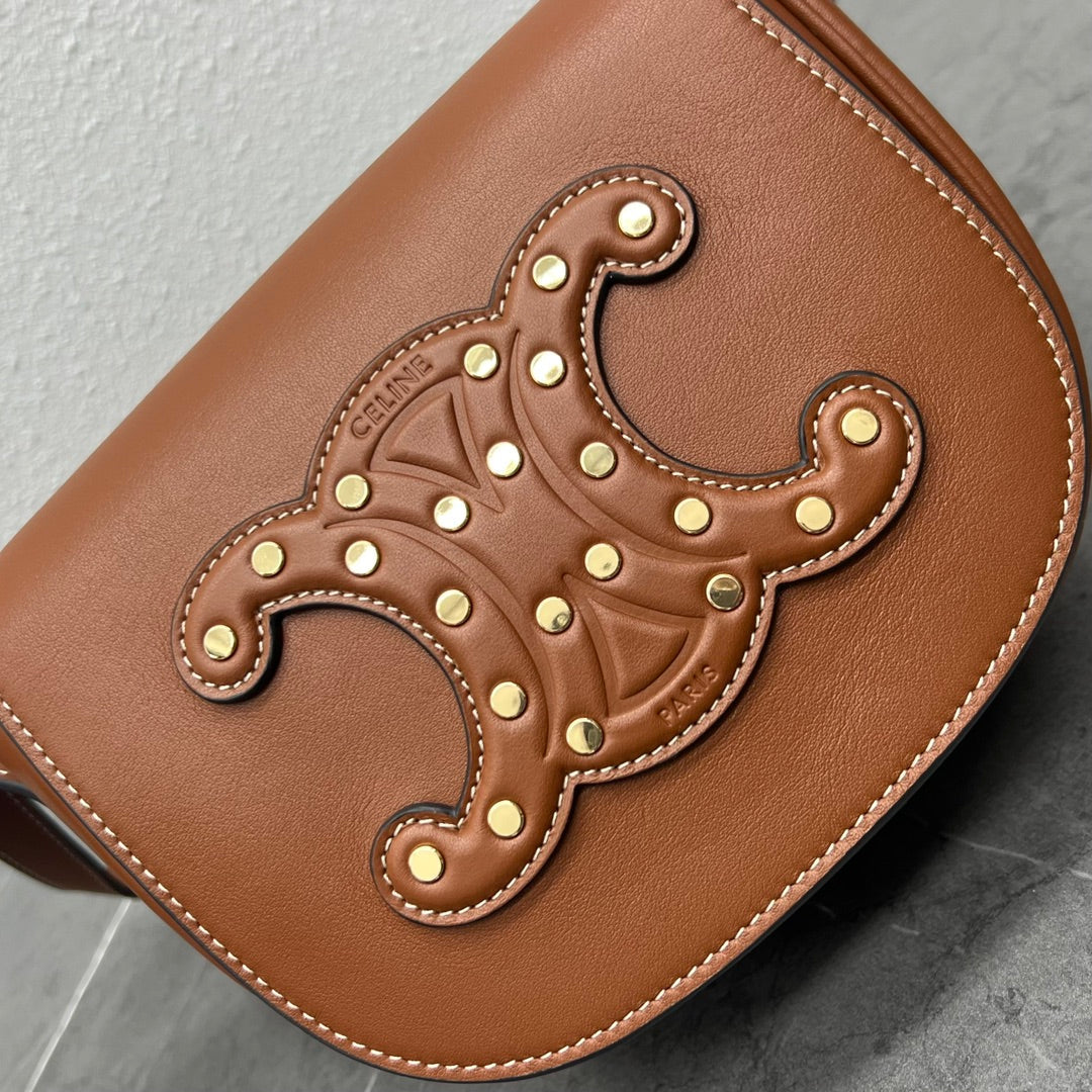Top Quality Folco Cuir Triomphe With Studs Brown For Women 7in/19cm 198263DU9.04LU