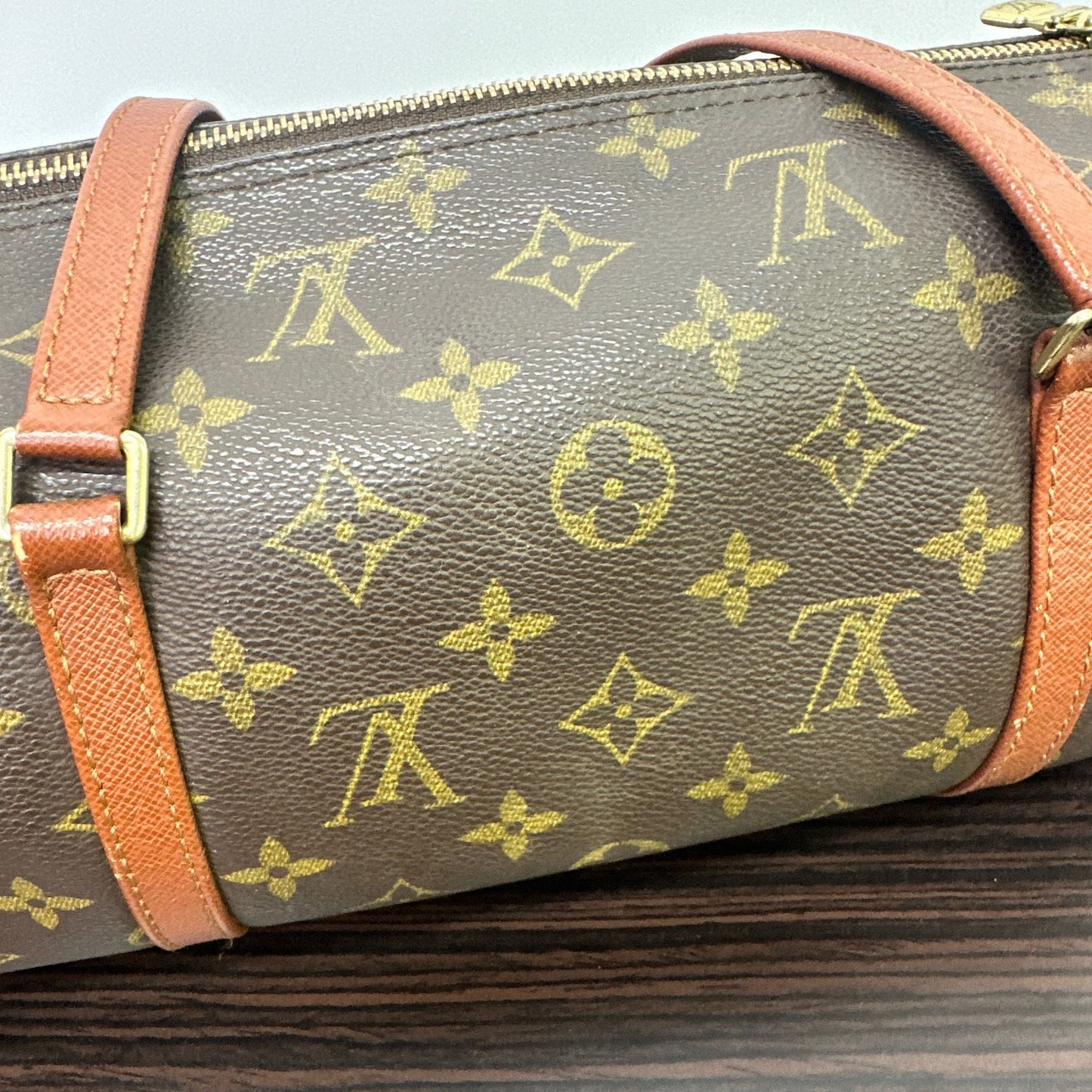 Louis Vuitton Papillon Handbag  d LB122770