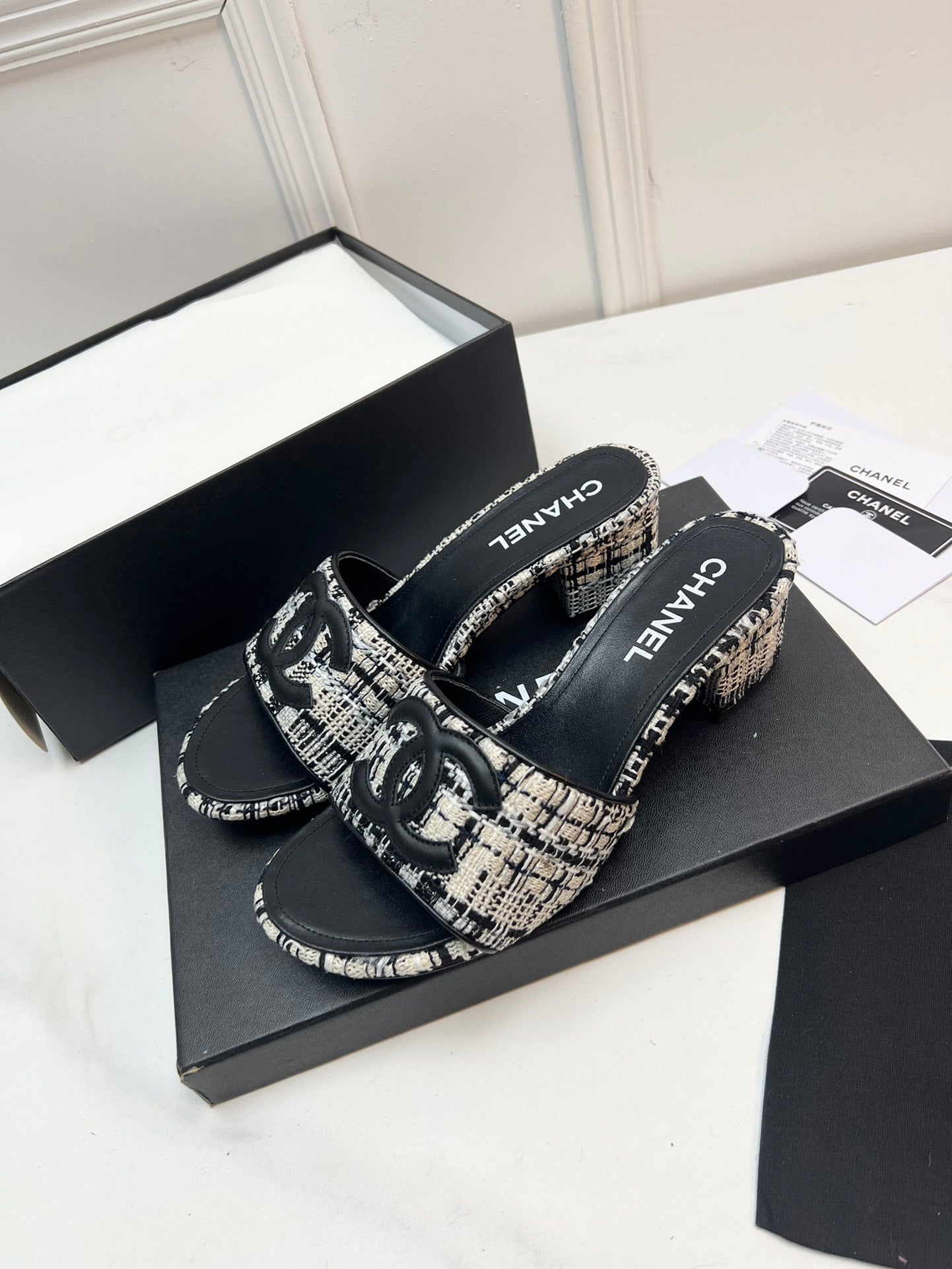 New 1:1 rep CHL High Heel Shoes 060