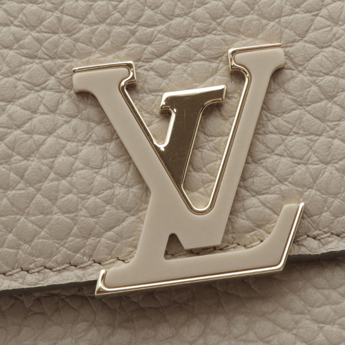 LOUIS VUITTON Bifold Wallet M68747 Taurillon Clemence beige Portefeuille Capucines XS Taurillon Clemence Women  d