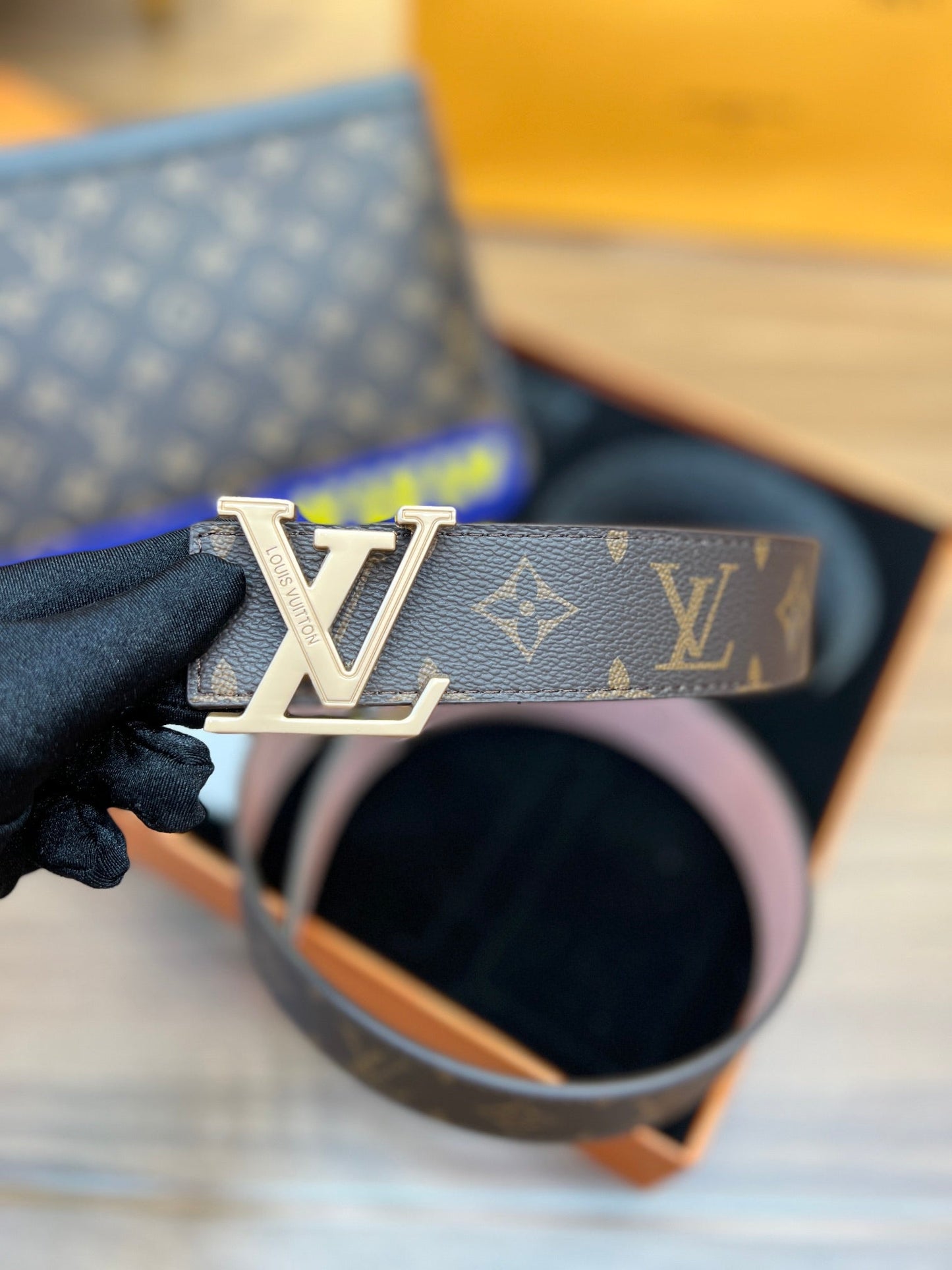 EN - New 1:1 rep Lux Bags LUV 531