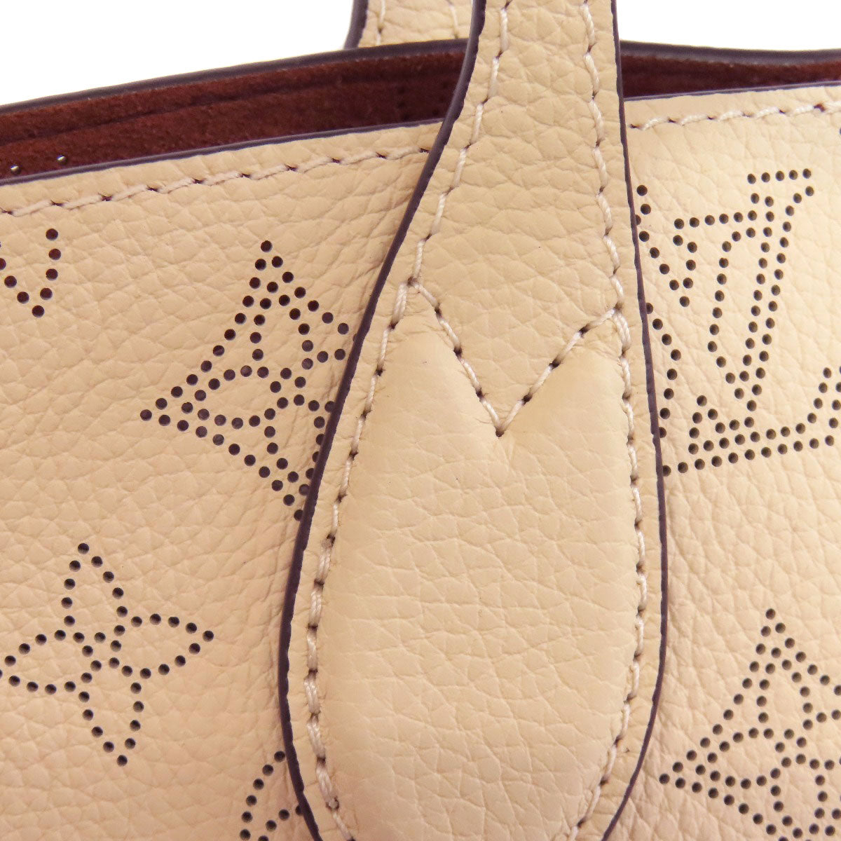 LOUIS VUITTON Handbag M21909 Mahina leather beige Blossom PM Women  d